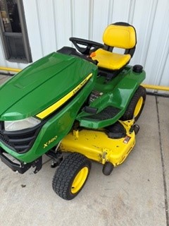 2017 John Deere X380 Lawn Tractor