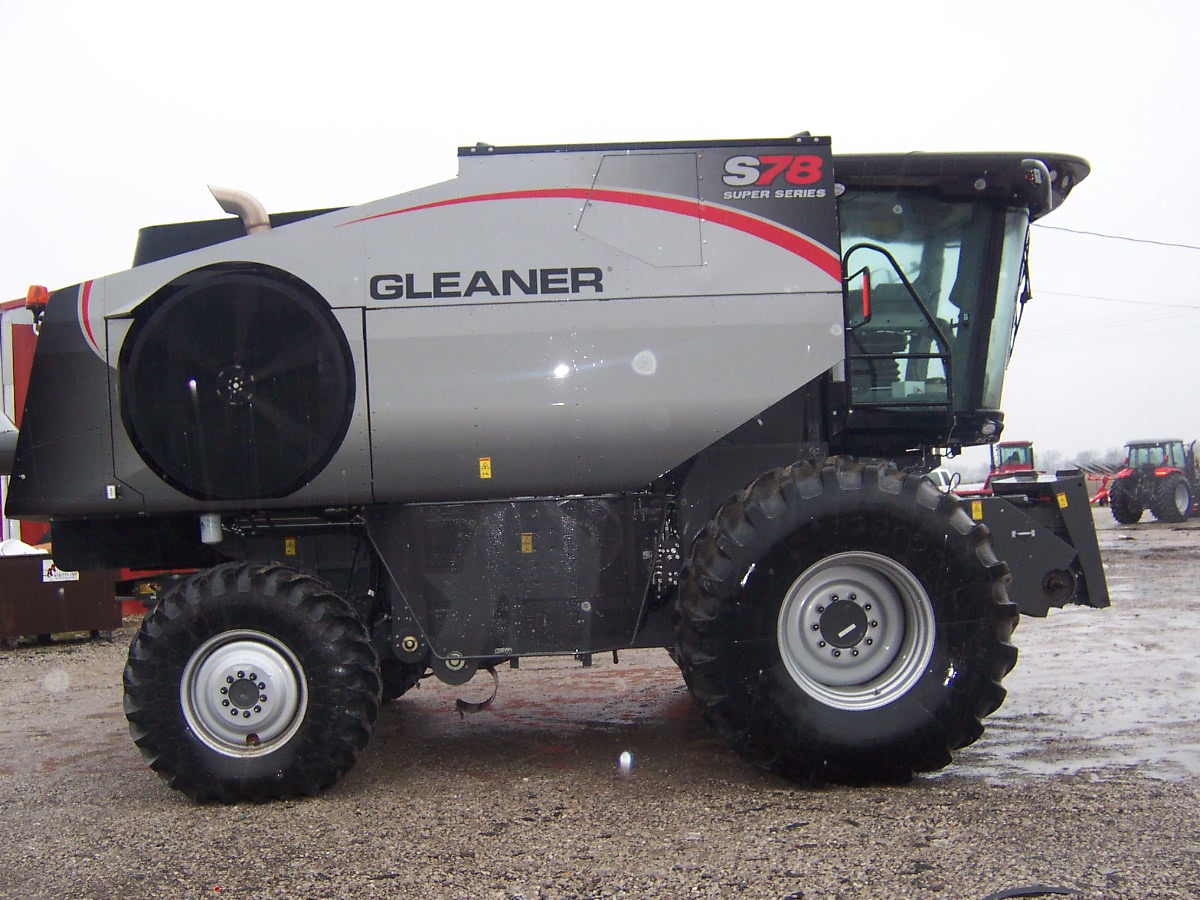 2014 AGCO Gleaner S78 Combine