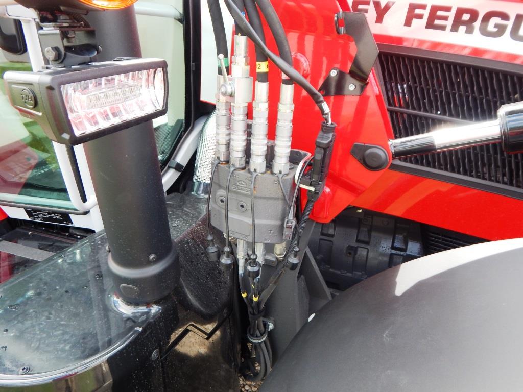 2024 Massey Ferguson 7S.155 Classic Dyna6 Tractor