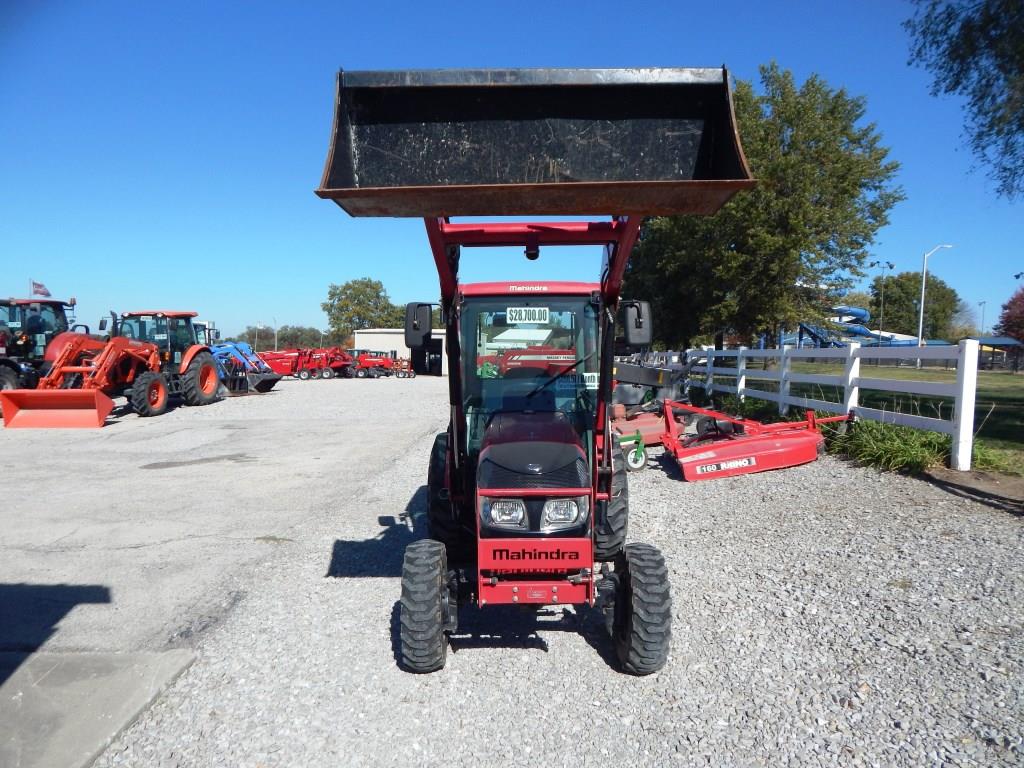 2014 Mahindra 1538 Hydro Cab Tractor