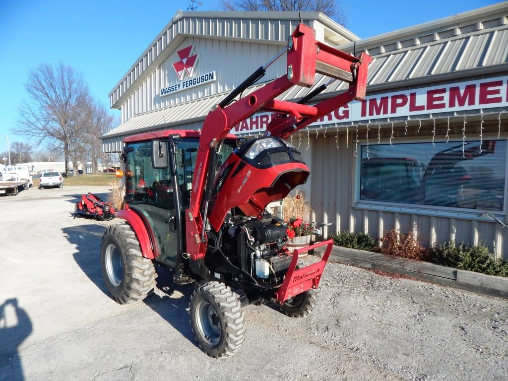 2014 Mahindra 1538 Hydro Cab Tractor