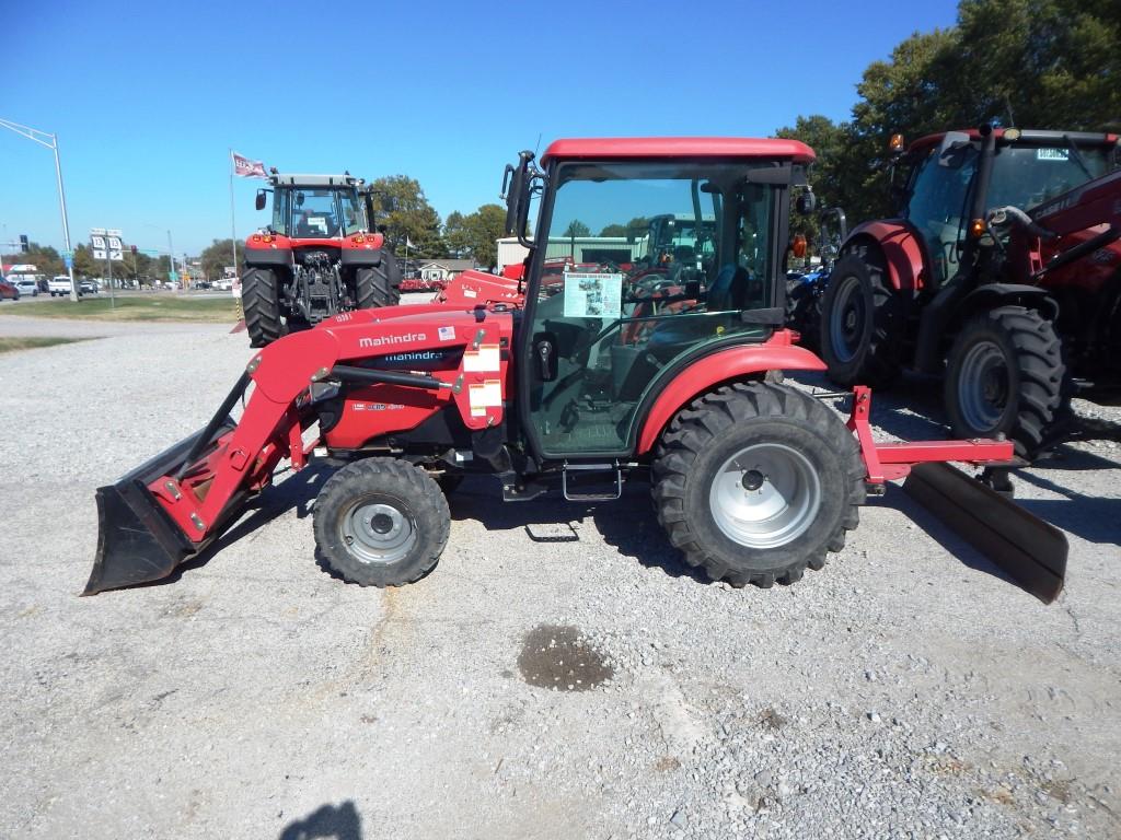 2014 Mahindra 1538 Hydro Cab Tractor