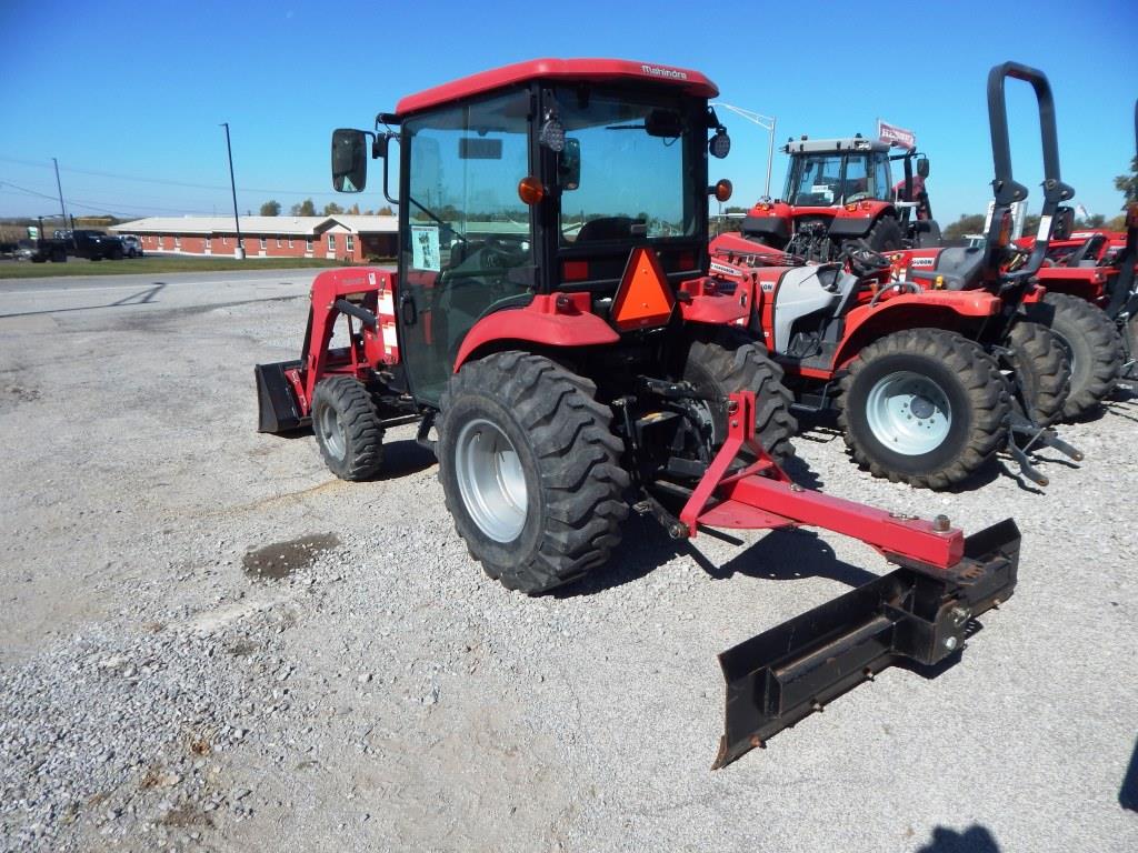 2014 Mahindra 1538 Hydro Cab Tractor