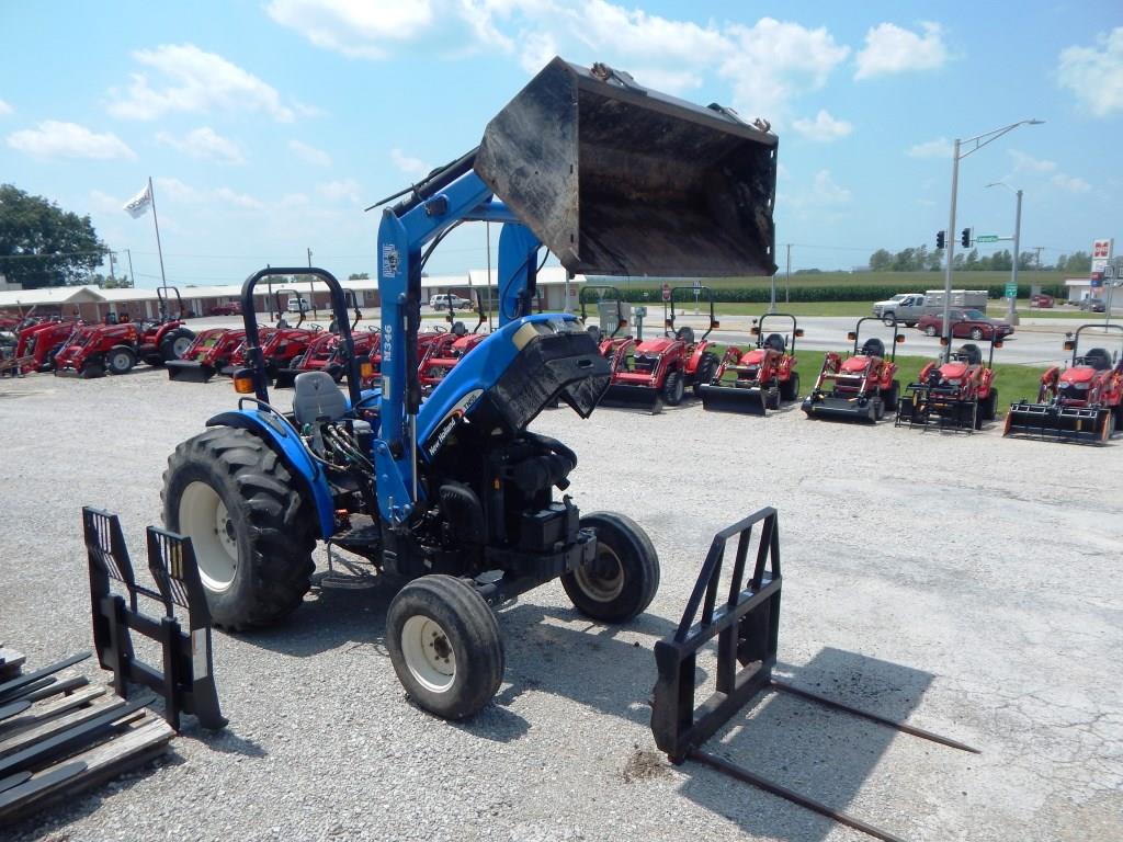 2002 New Holland TN55 Tractor