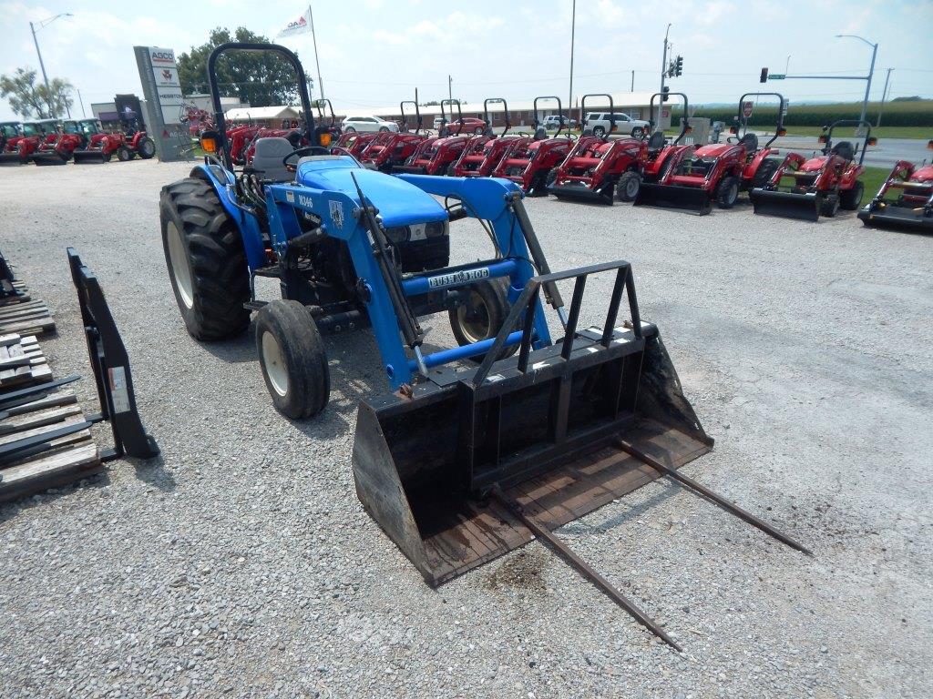 2002 New Holland TN55 Tractor