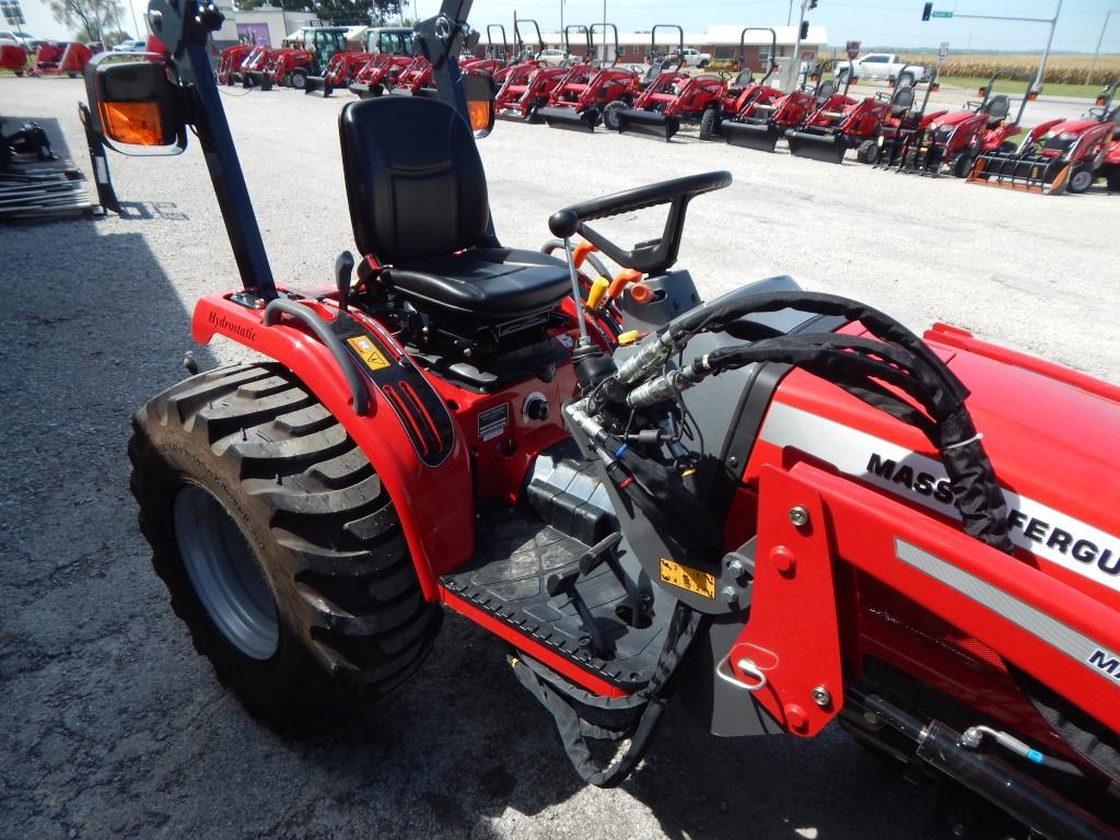 2024 Massey Ferguson 1526 Hydro Tractor