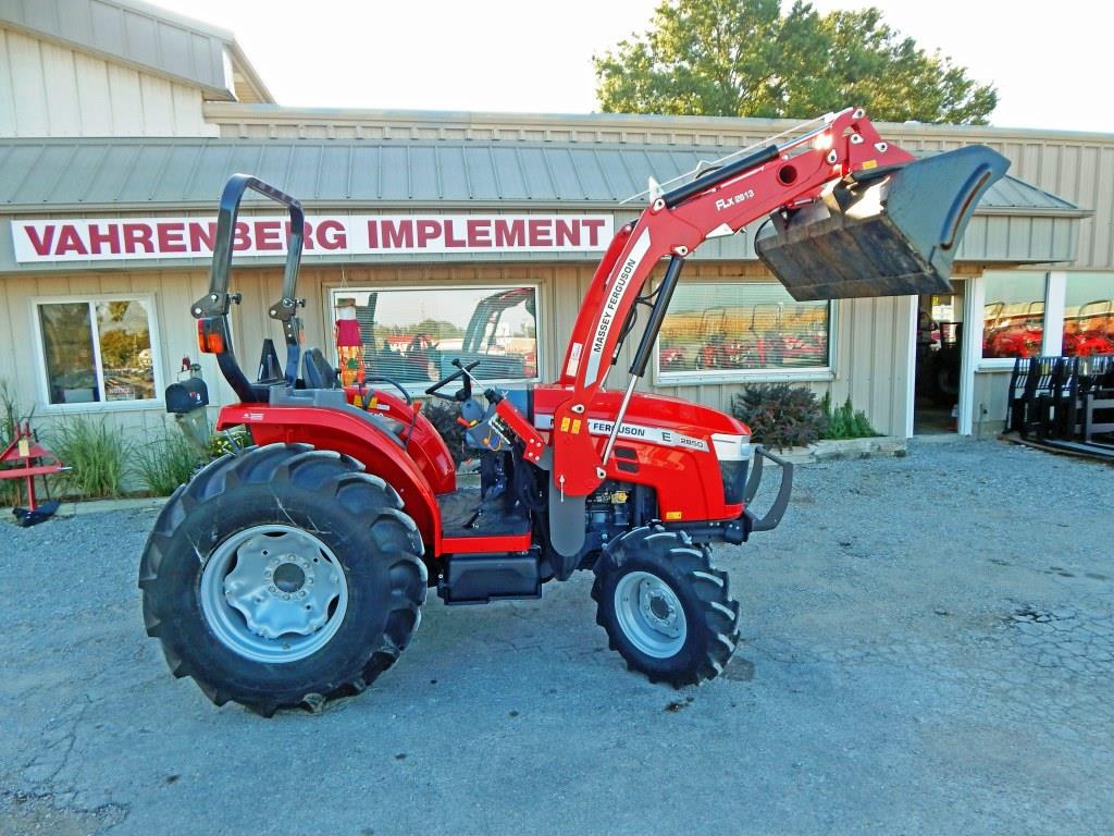 2023 Massey Ferguson 2850E SynchroShuttle Tractor