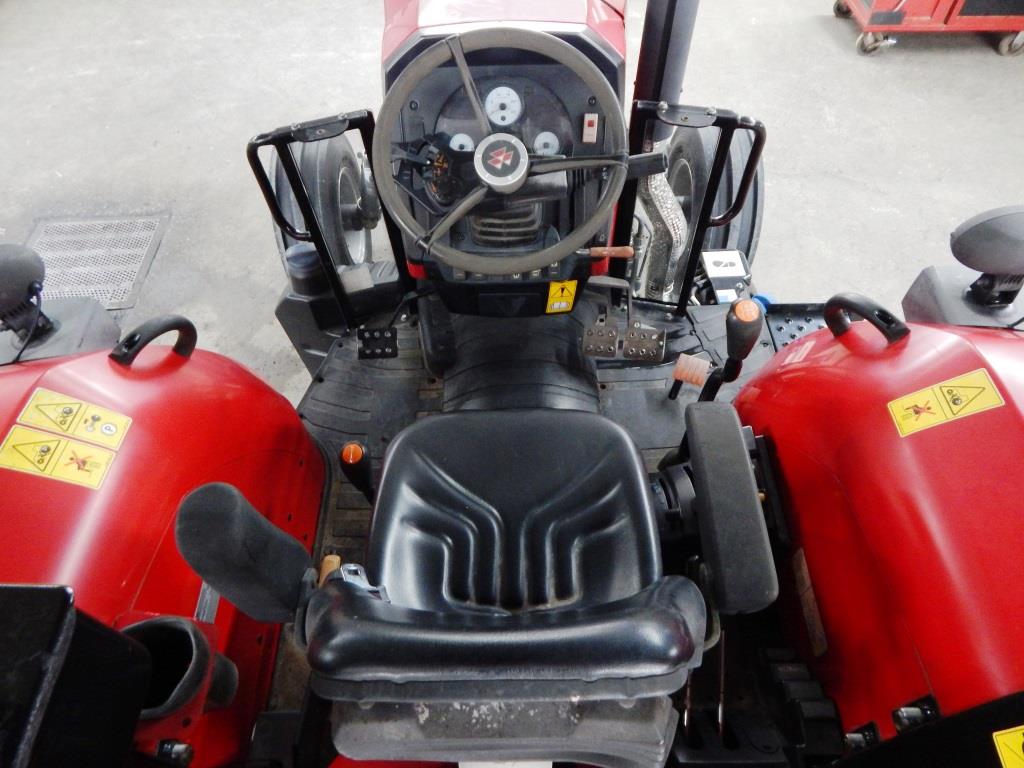 2015 Massey Ferguson 4708 Tractor