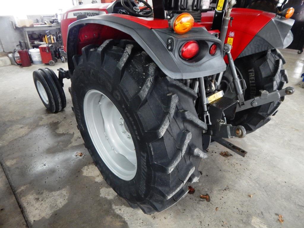 2015 Massey Ferguson 4708 Tractor