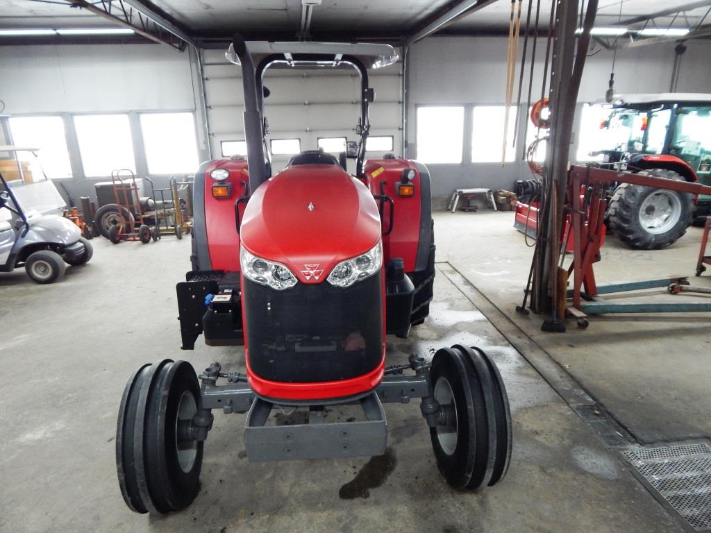 2015 Massey Ferguson 4708 Tractor