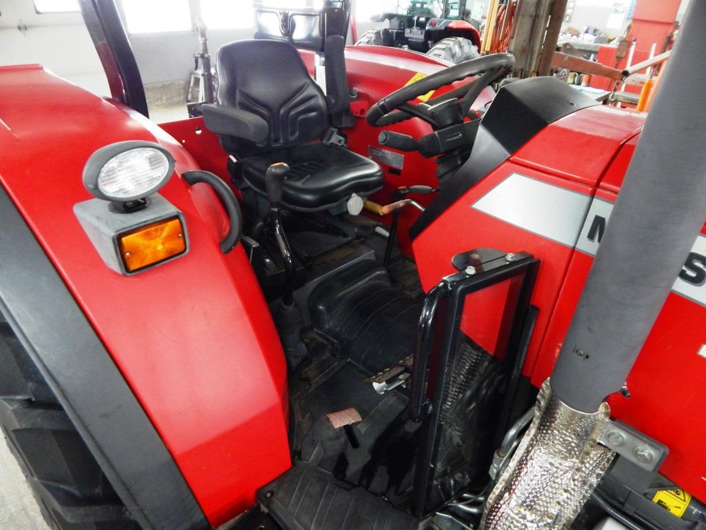 2015 Massey Ferguson 4708 Tractor