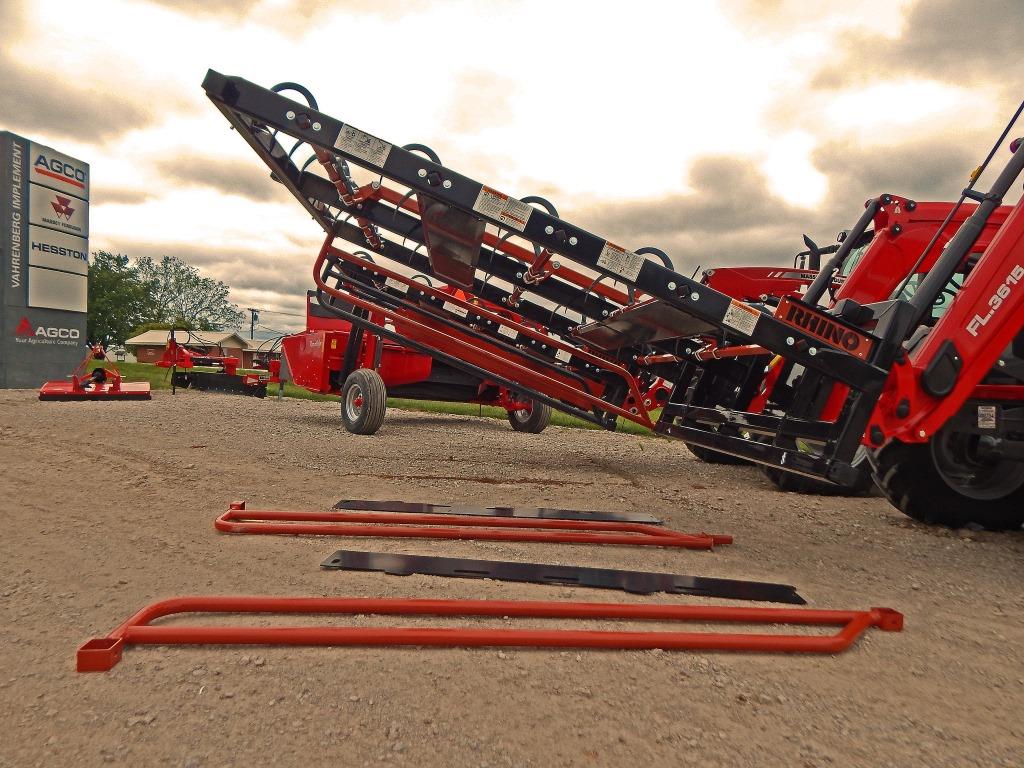 2025 Rhino ACG10 AccumaGrapple Bale Accumulator