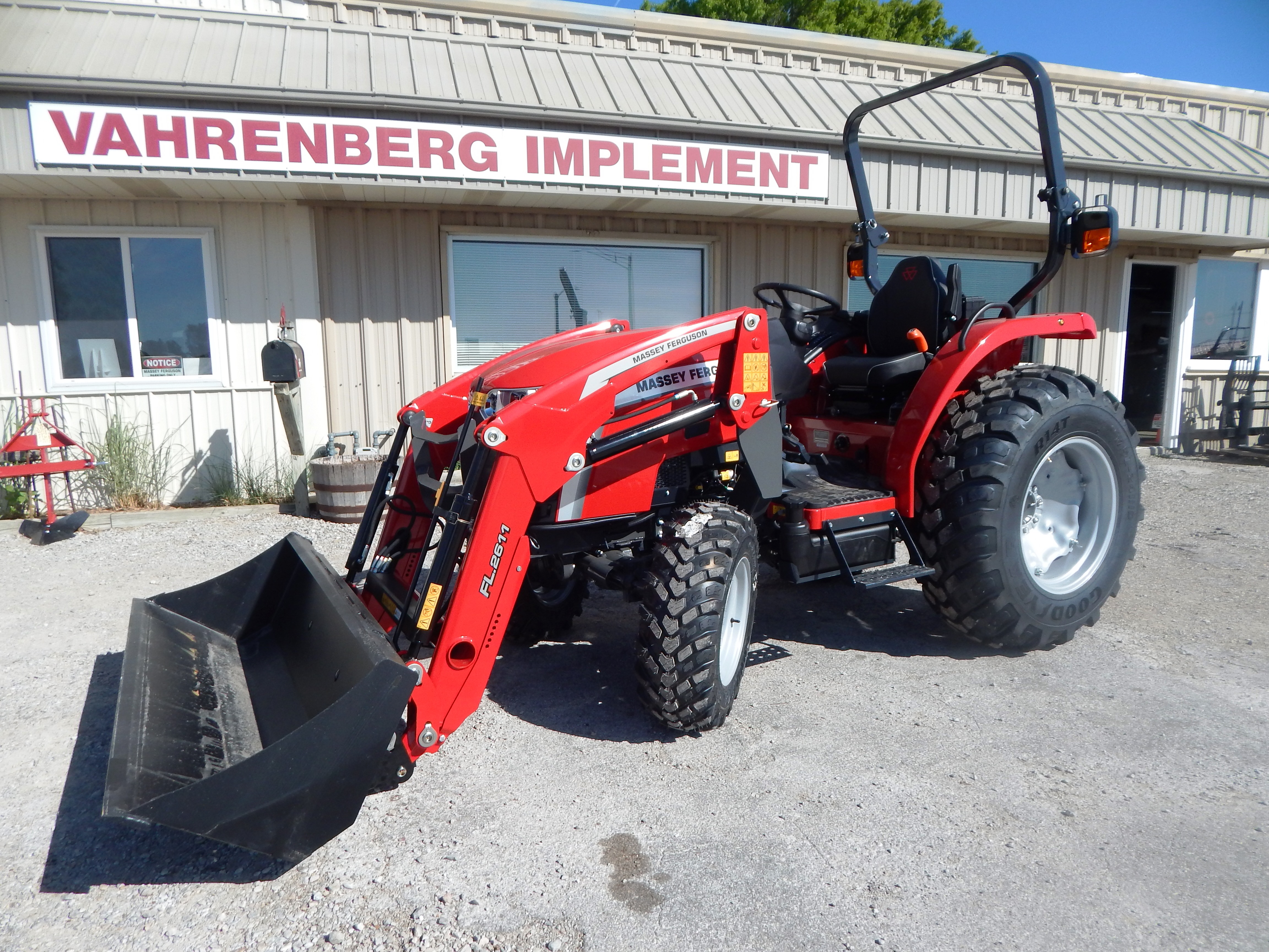 2025 Massey Ferguson 1M.35 eHydro Tractor