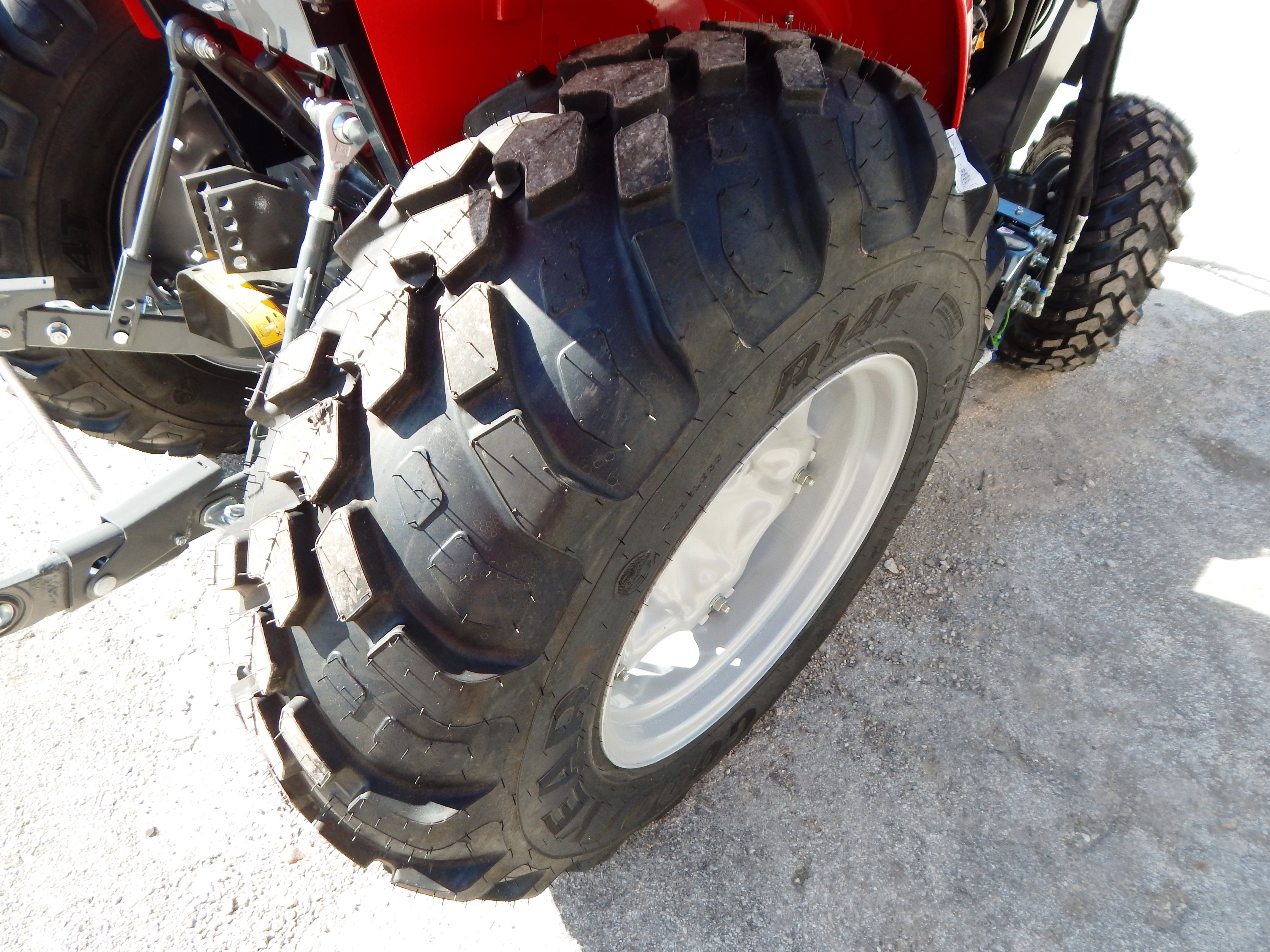 2025 Massey Ferguson 1M.35 eHydro Tractor