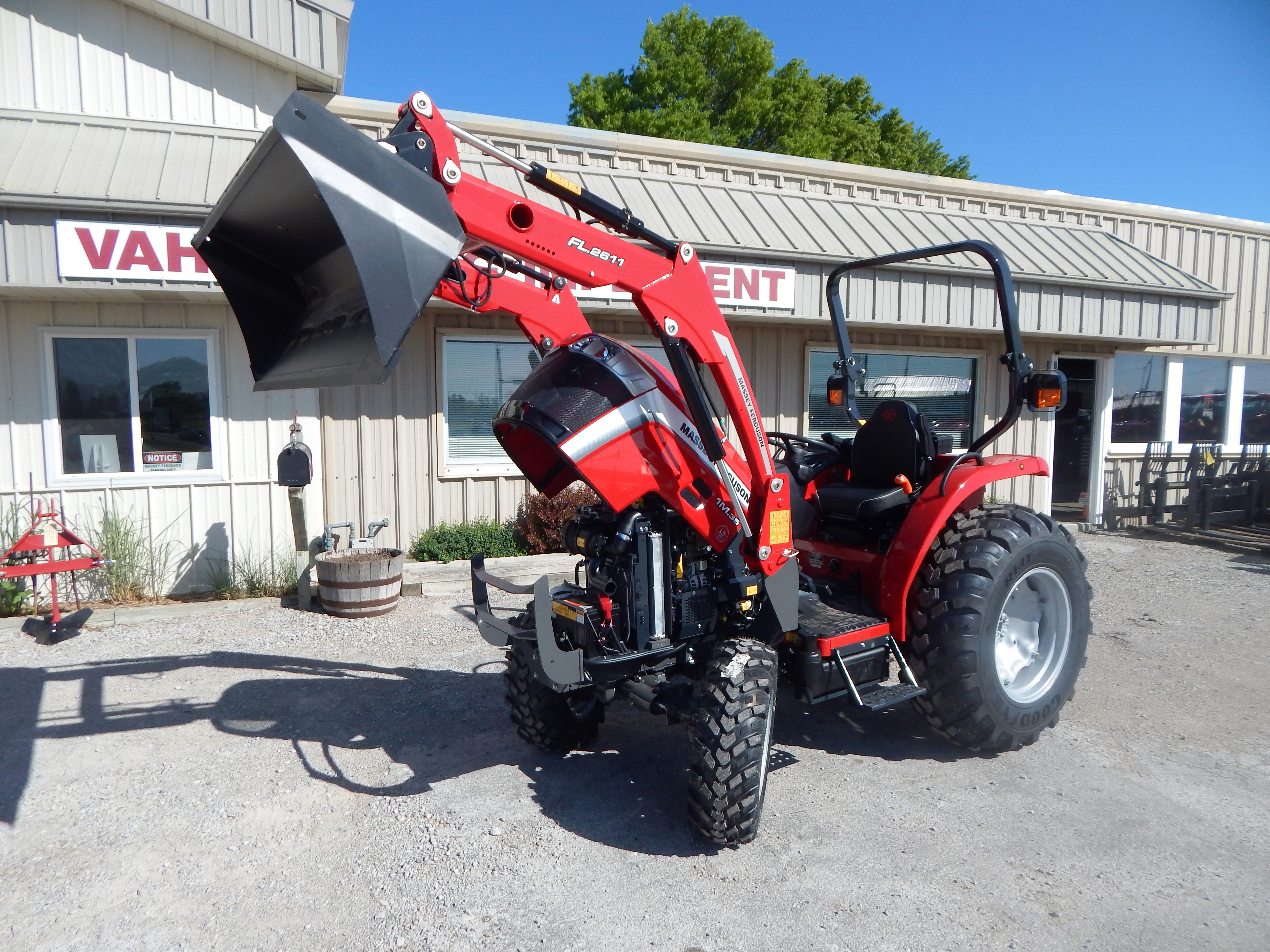 2025 Massey Ferguson 1M.35 eHydro Tractor