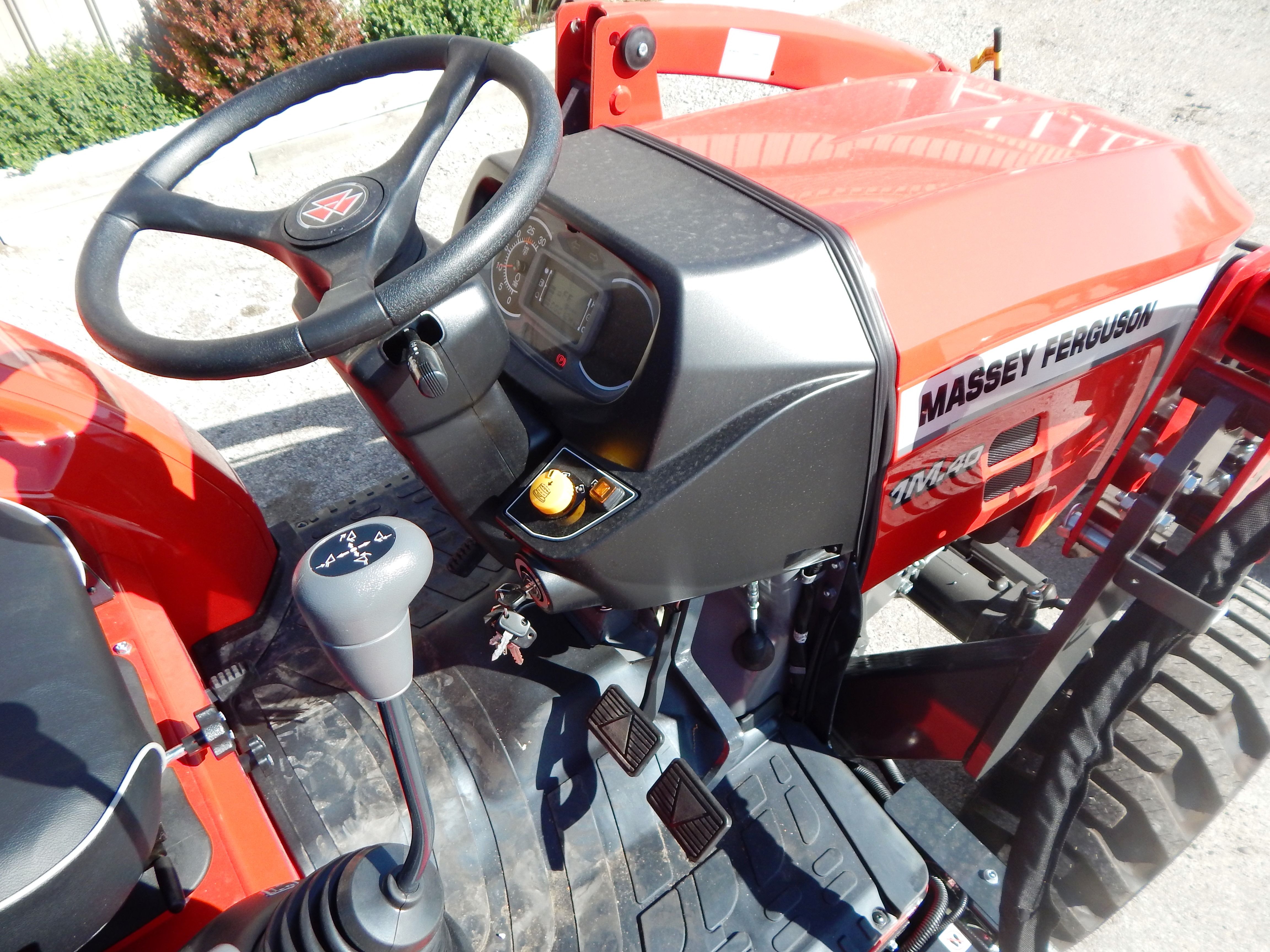 2025 Massey Ferguson 1M.40 eHydro Tractor