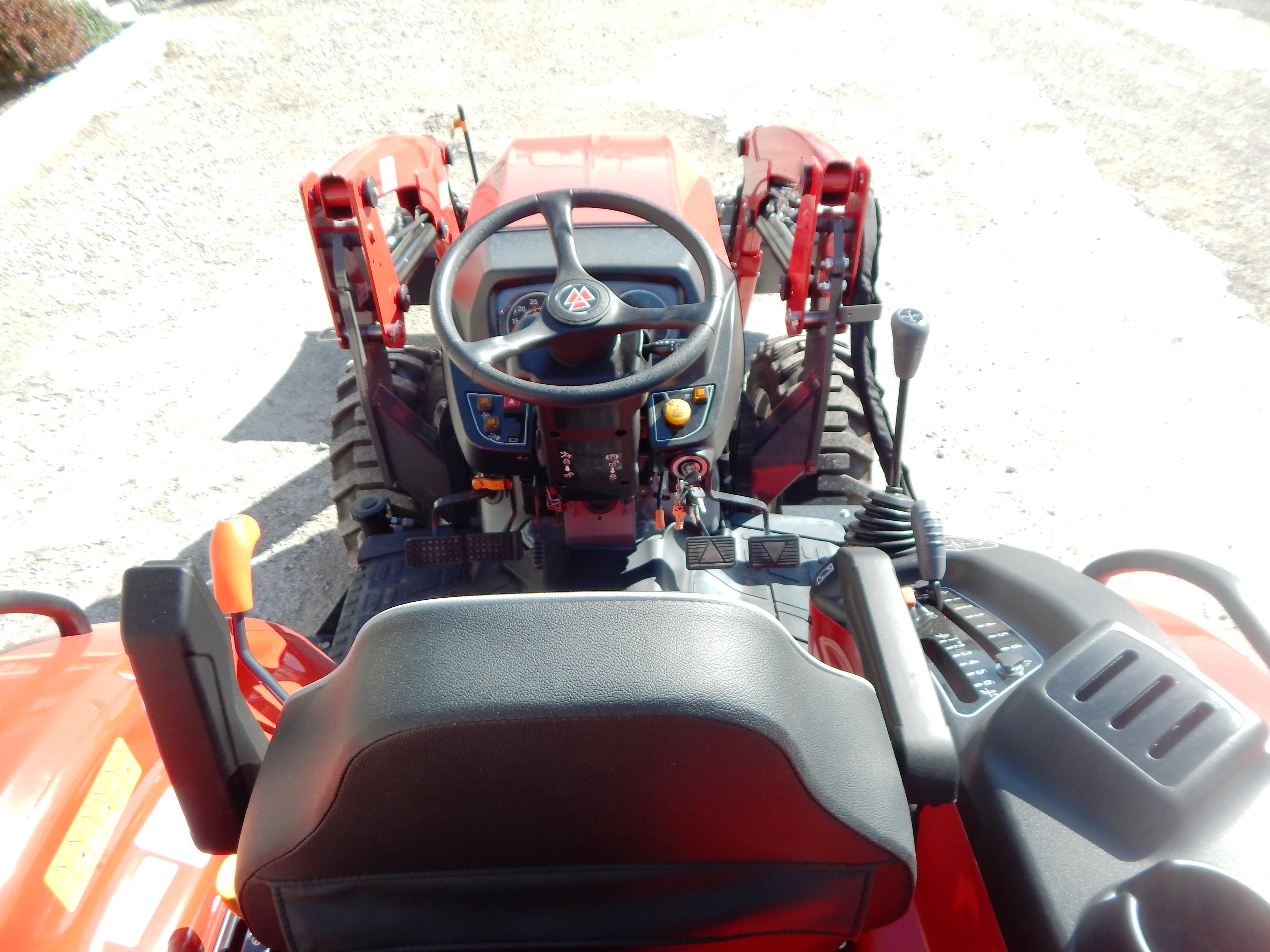 2025 Massey Ferguson 1M.40 eHydro Tractor