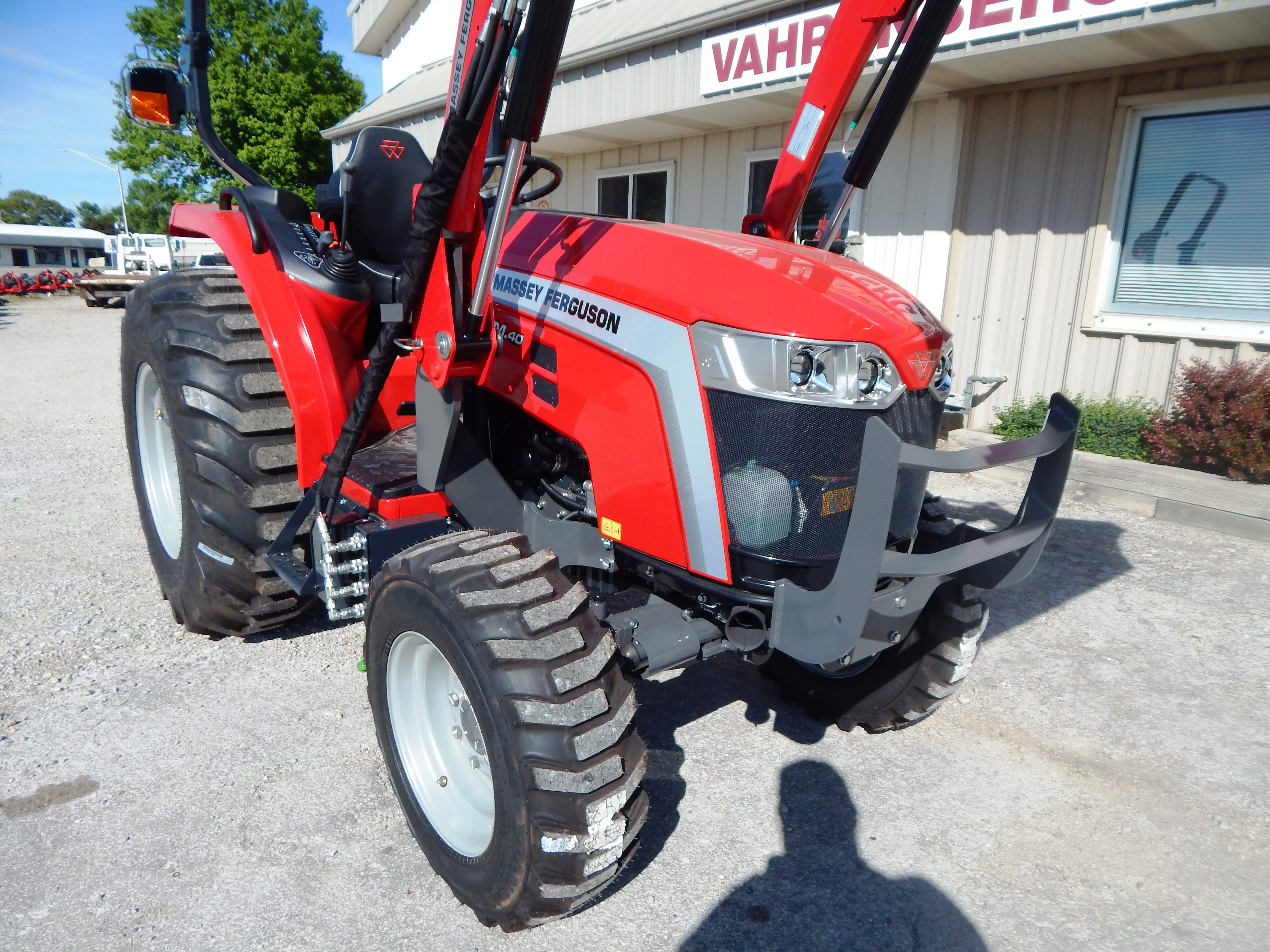 2025 Massey Ferguson 1M.40 eHydro Tractor