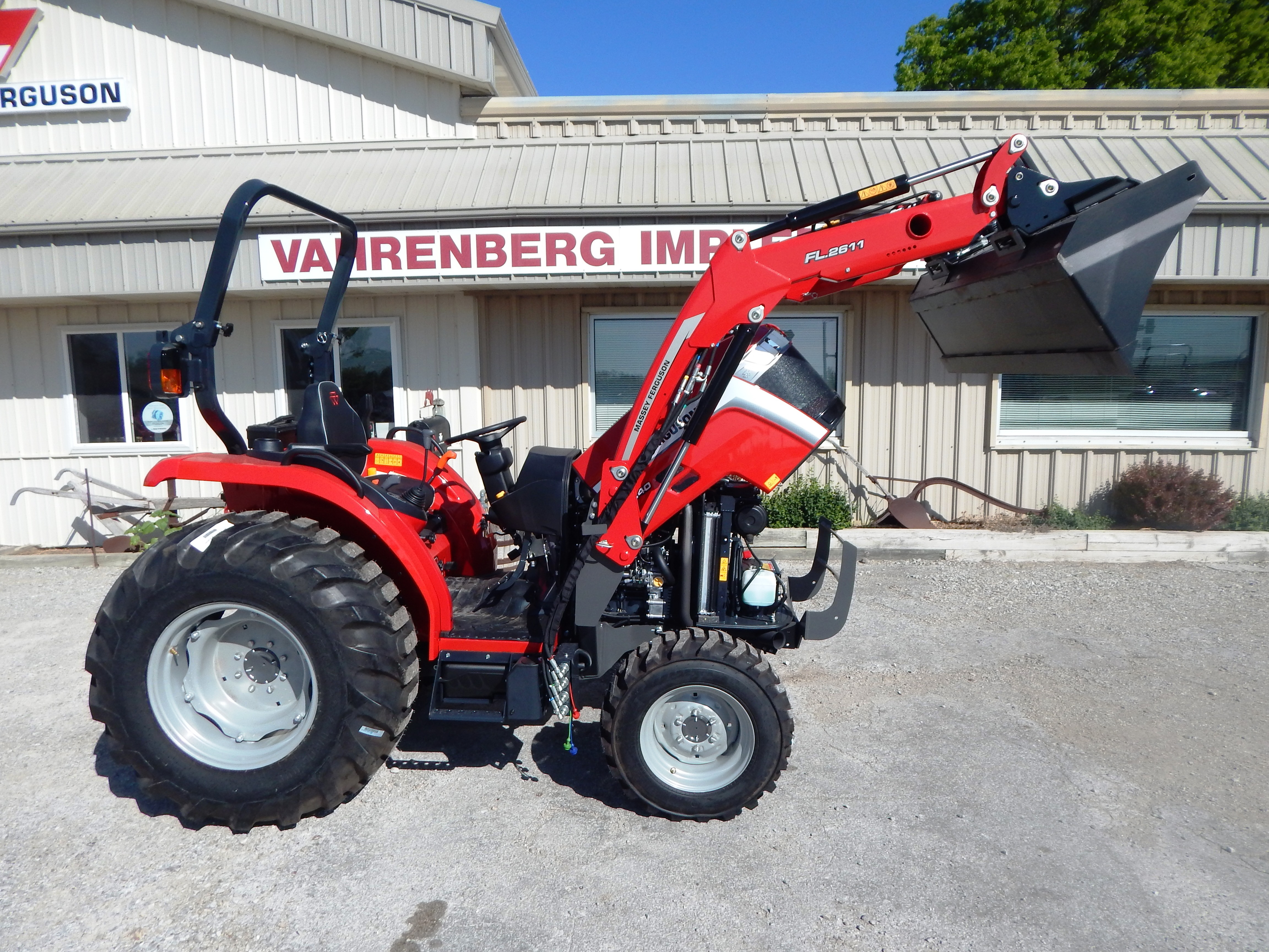2025 Massey Ferguson 1M.40 eHydro Tractor