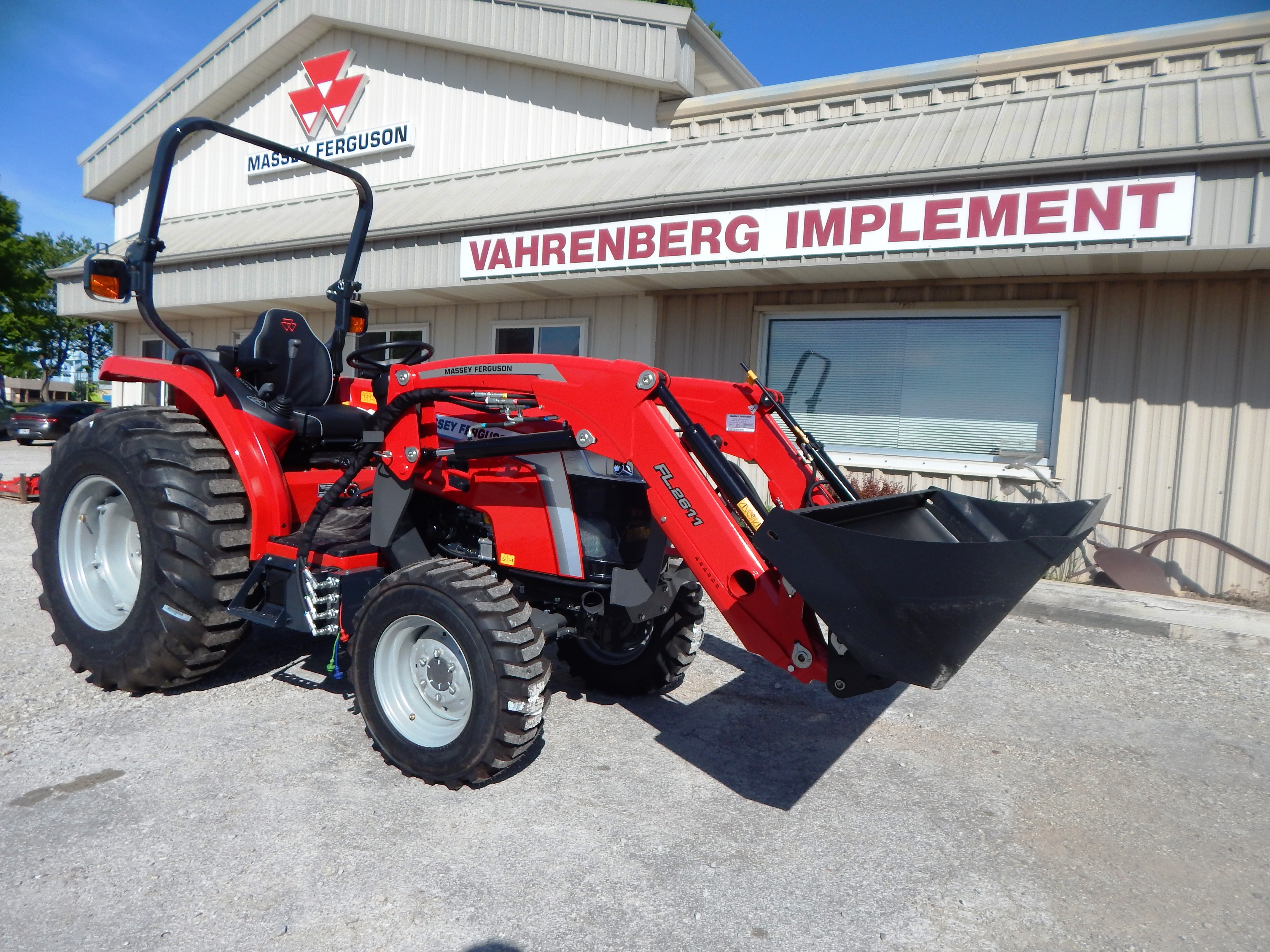 2025 Massey Ferguson 1M.40 eHydro Tractor