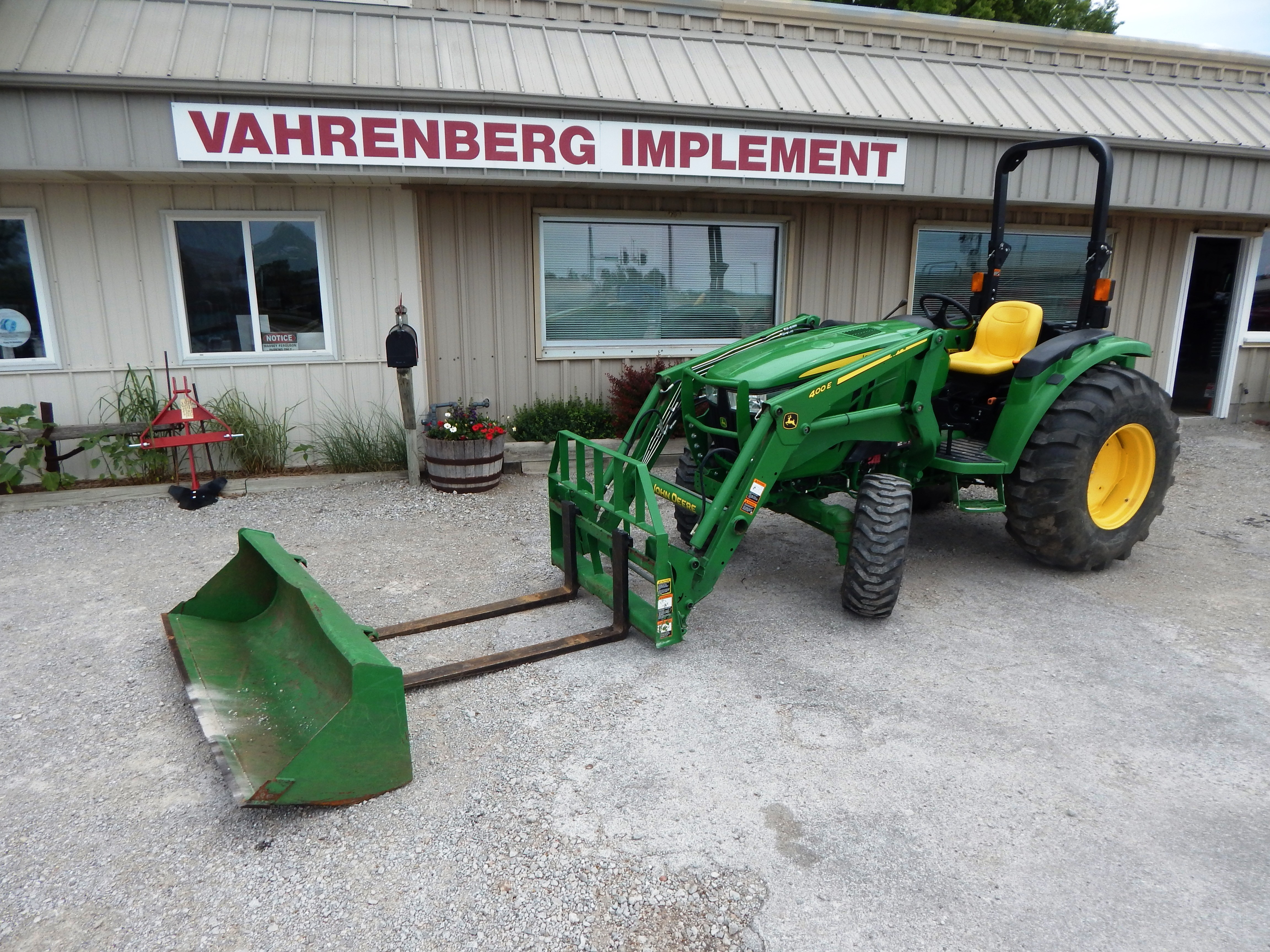 2020 John Deere 4052M Hydro Tractor