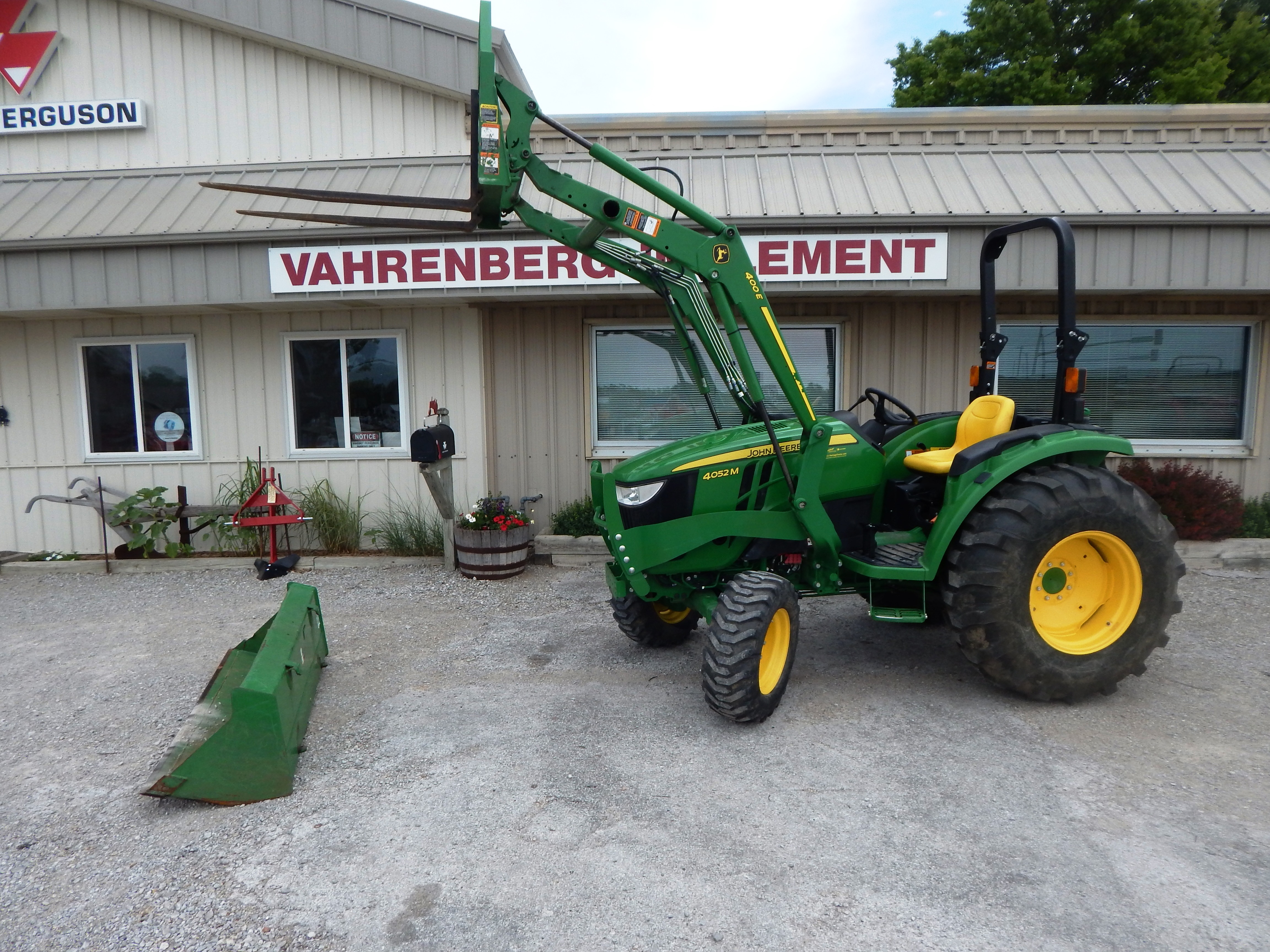 2020 John Deere 4052M Hydro Tractor