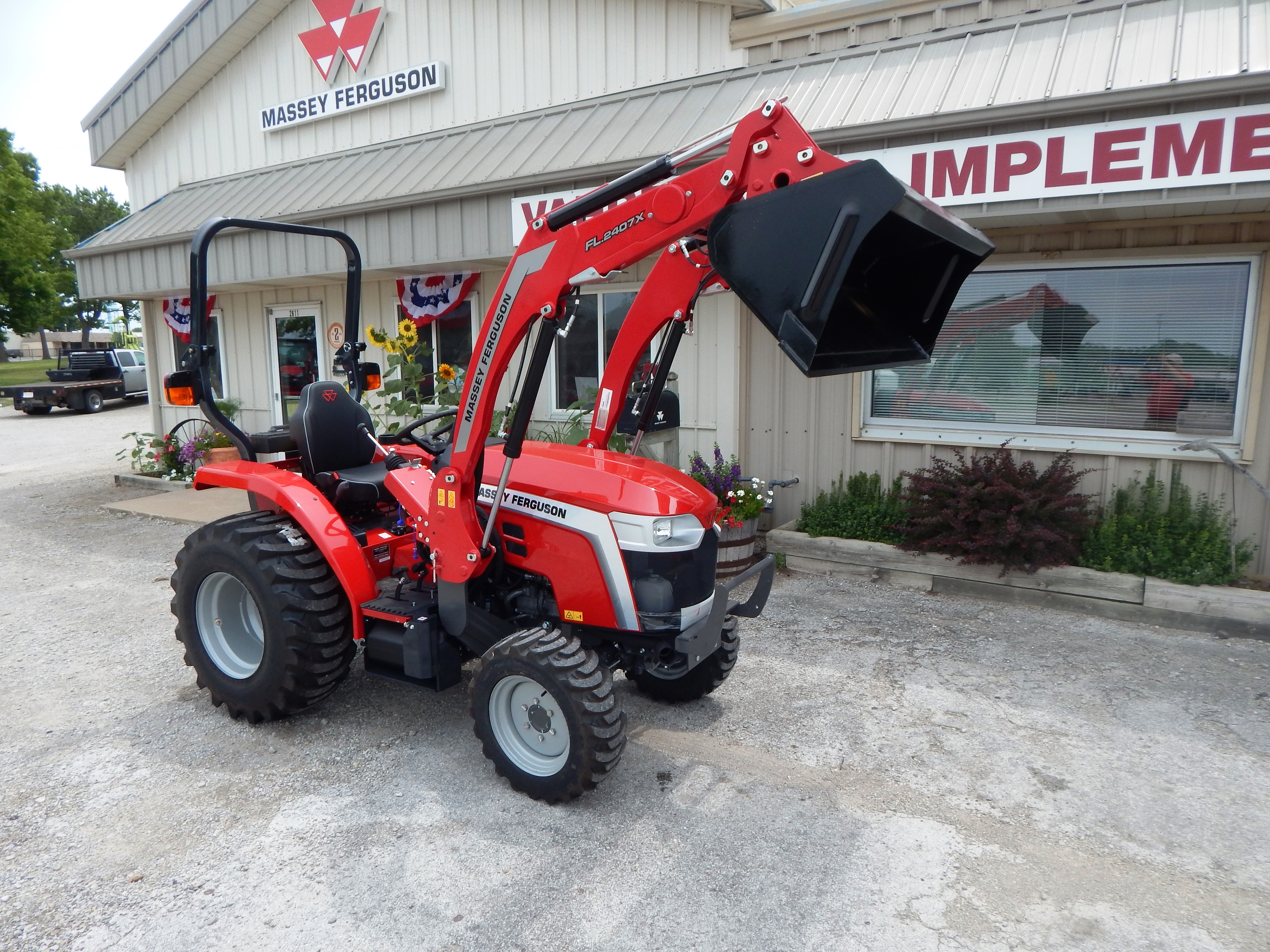 2025 Massey Ferguson 1E.40 Hydrostat Tractor