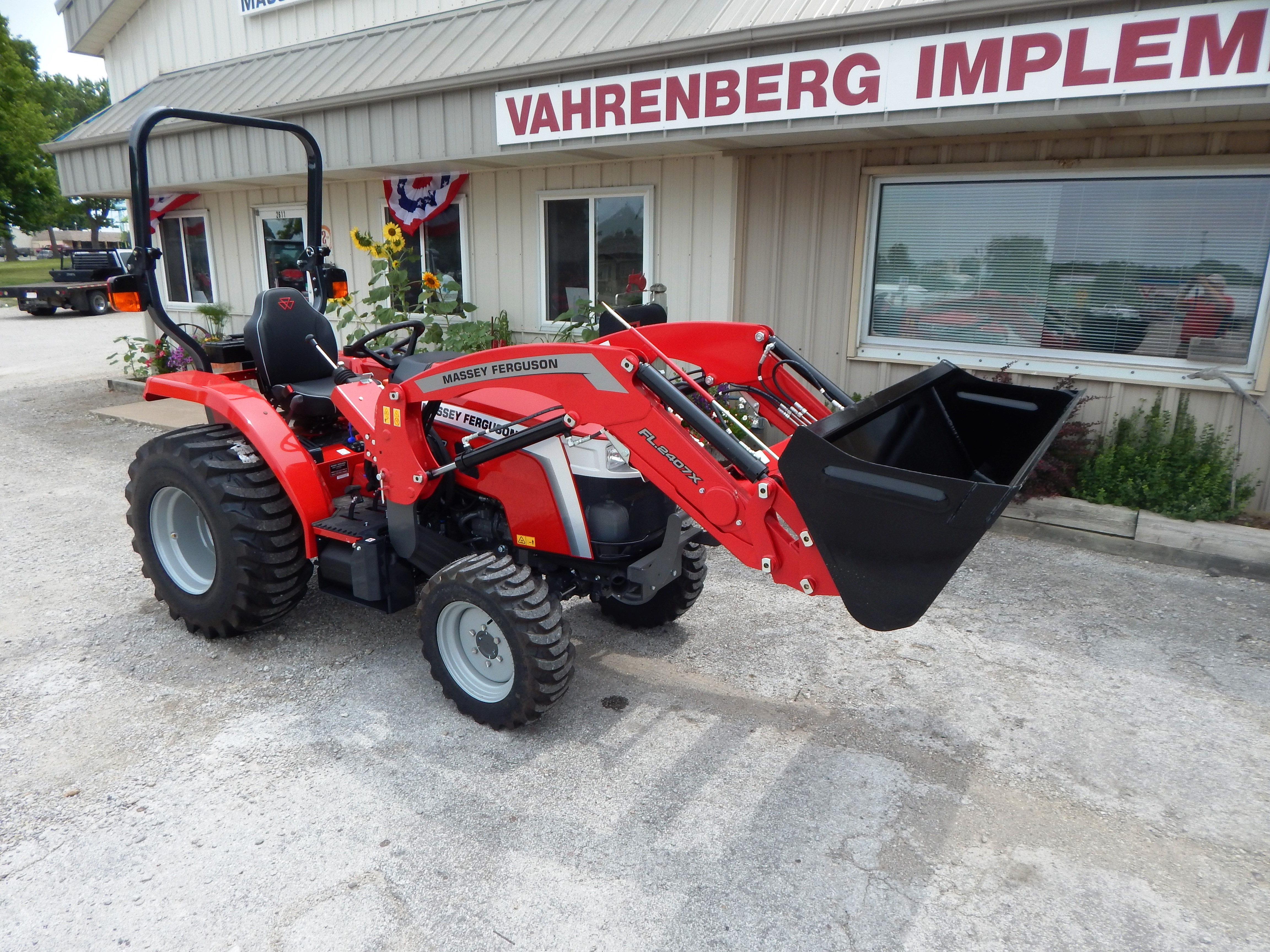 2025 Massey Ferguson 1E.40 Hydrostat Tractor