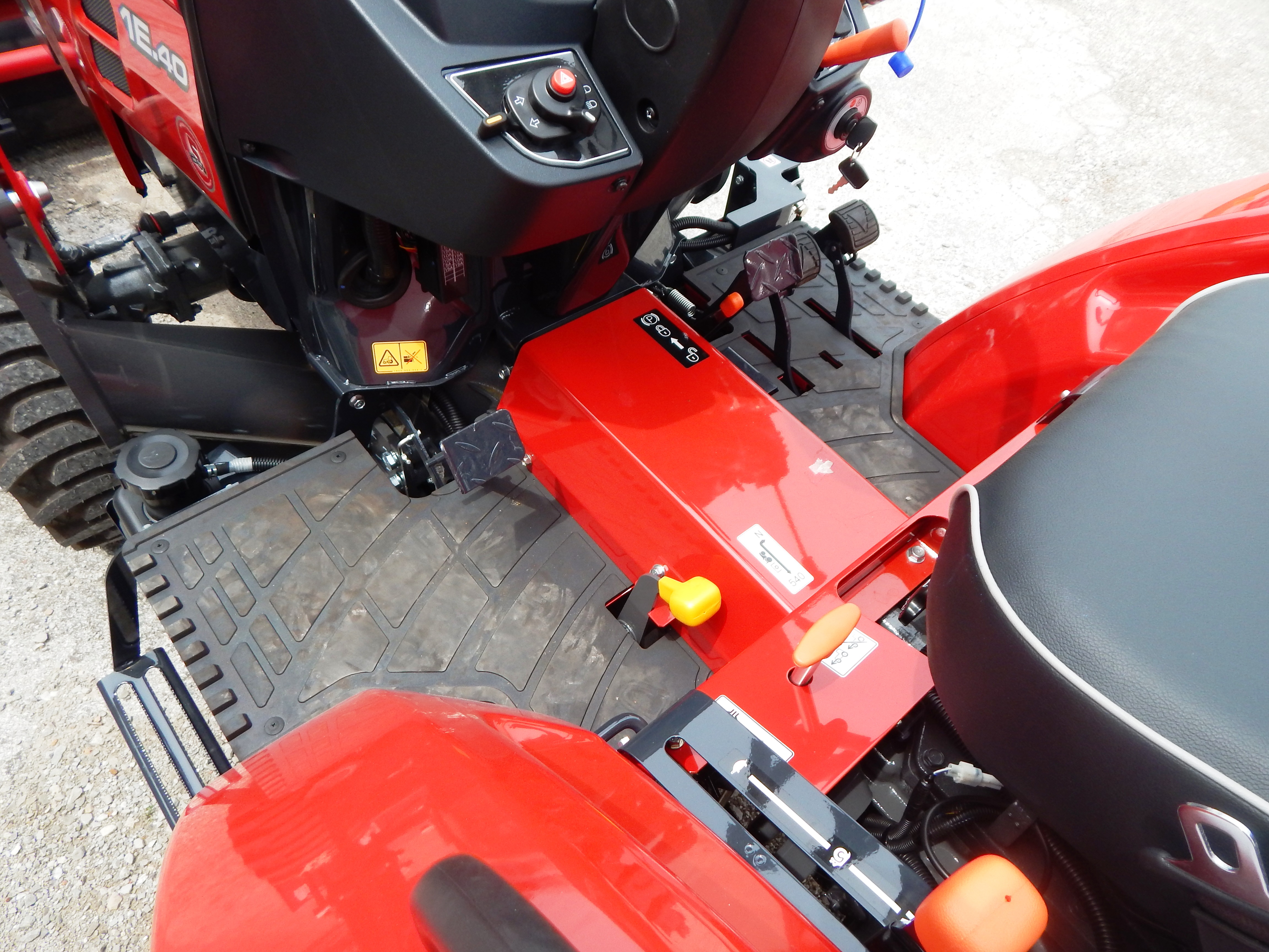 2025 Massey Ferguson 1E.40 Hydrostat Tractor