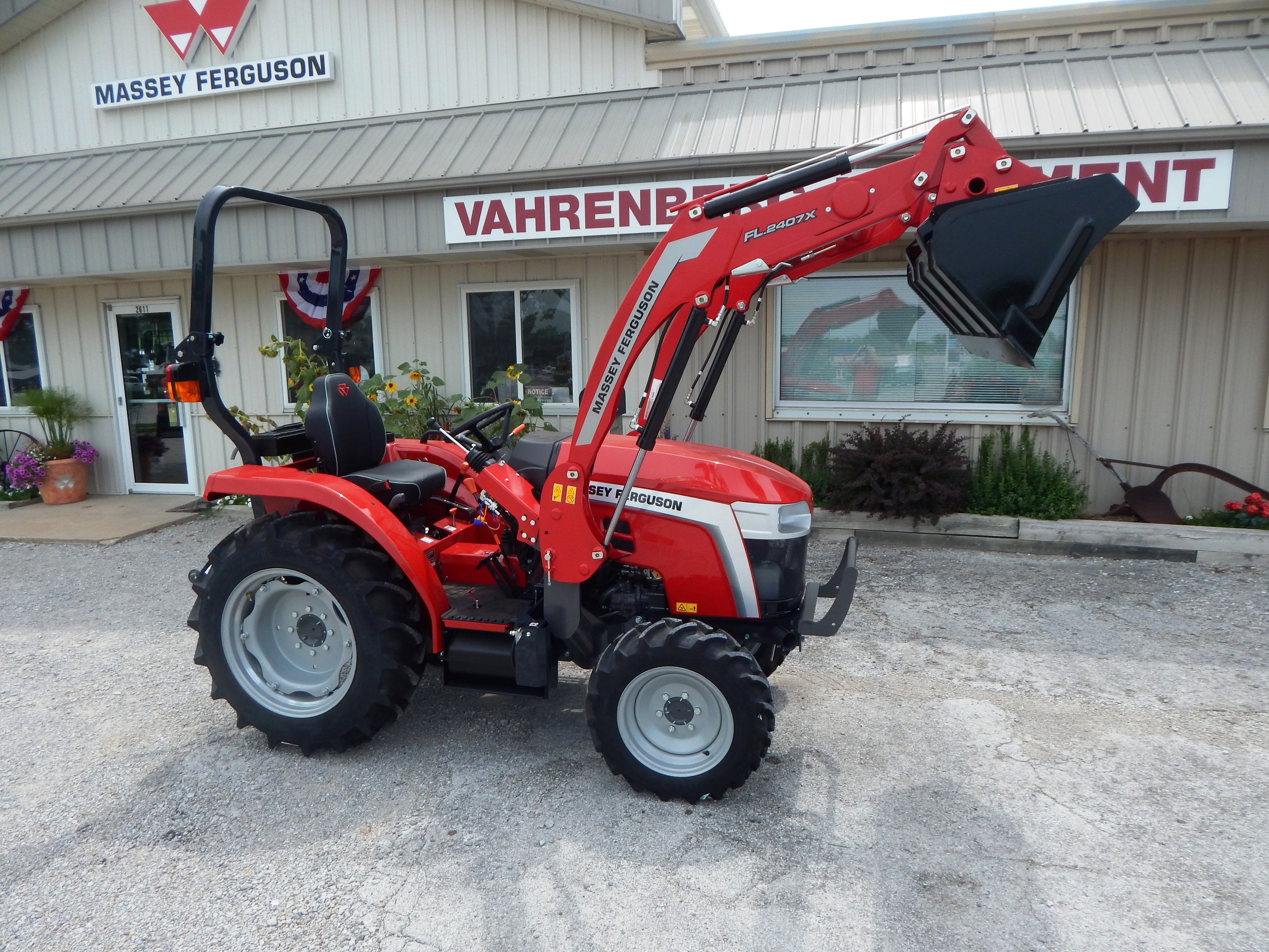 2025 Massey Ferguson 1E.40 Shuttle Tractor
