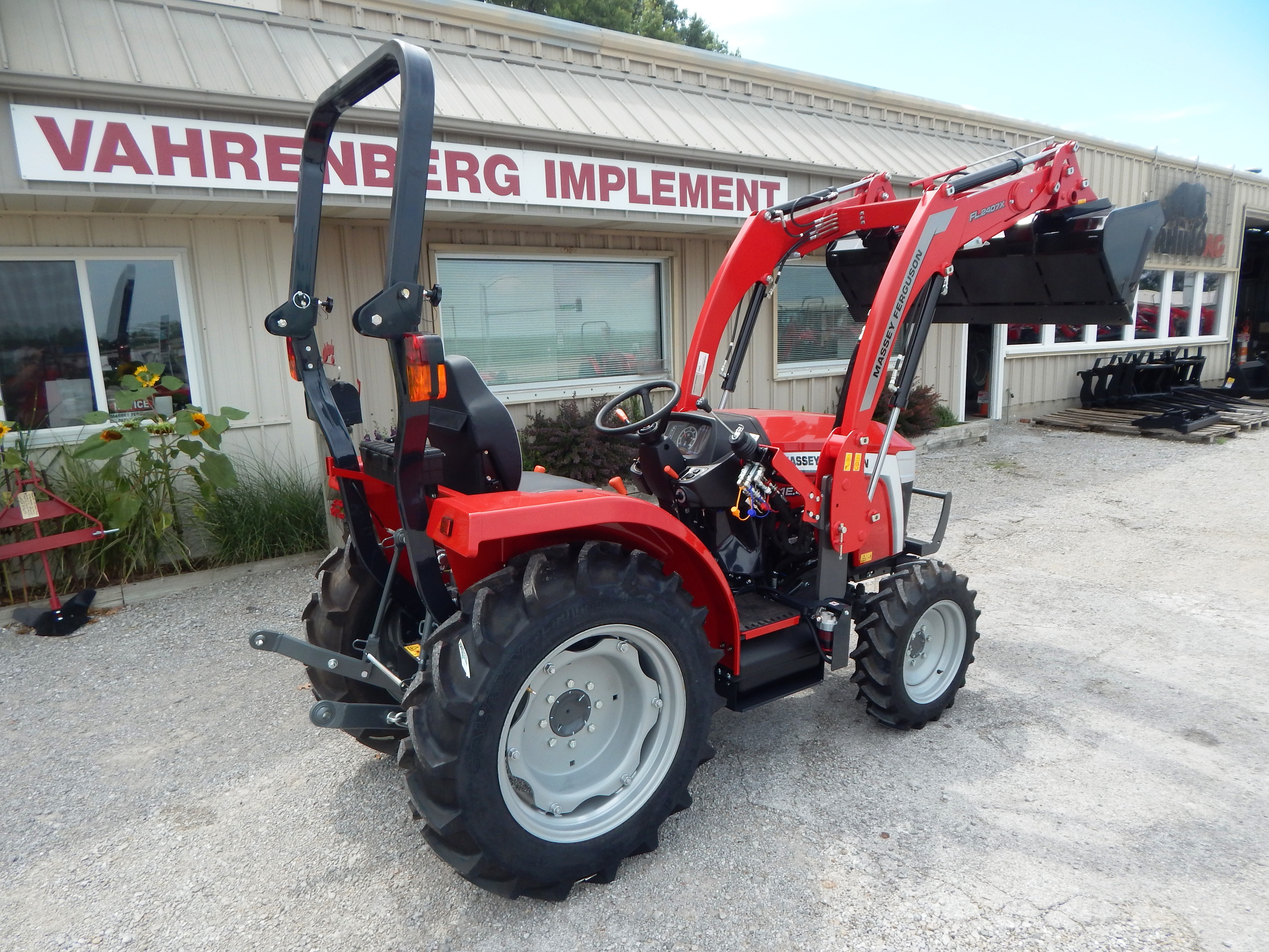 2025 Massey Ferguson 1E.40 Shuttle Tractor