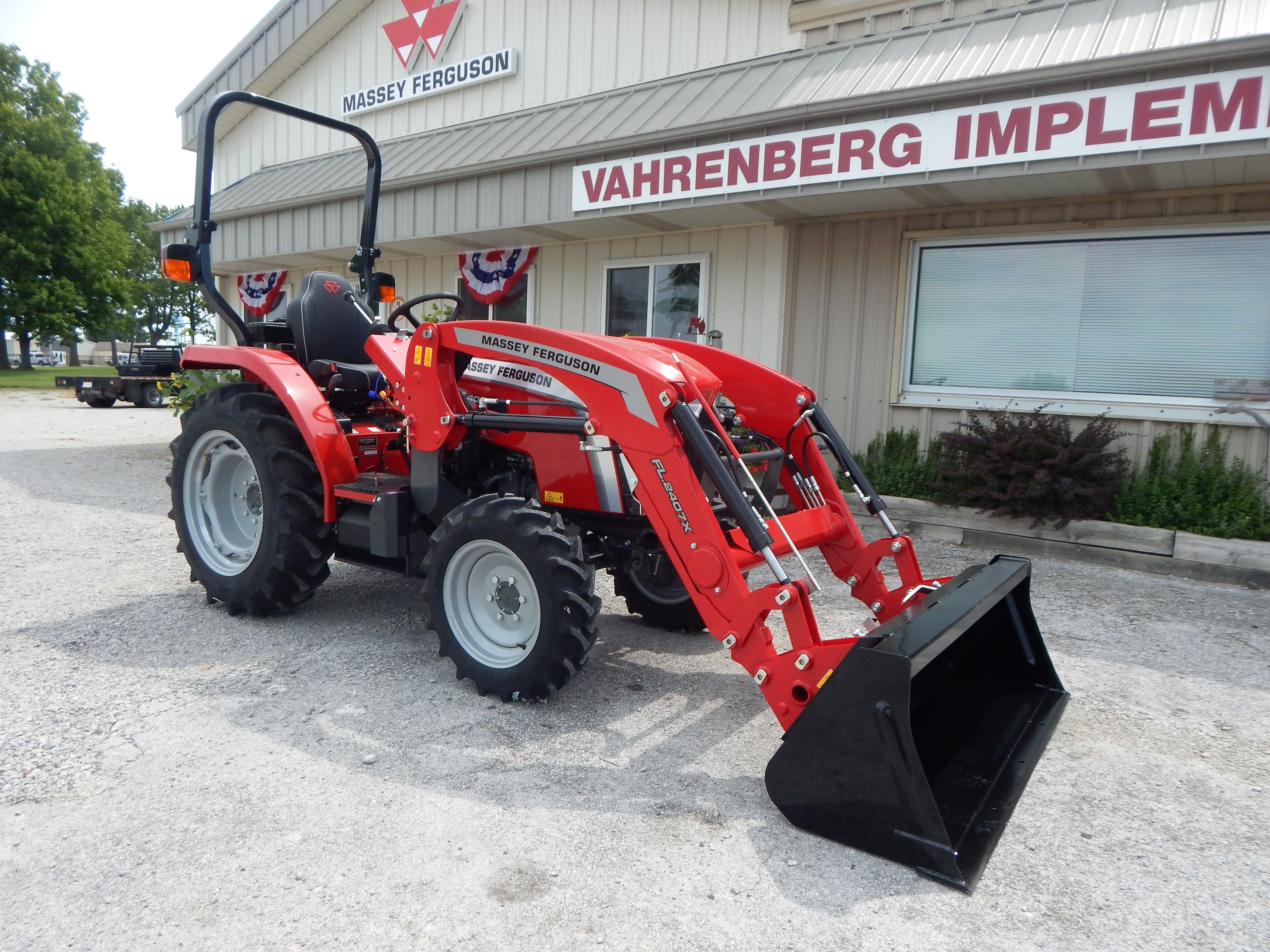 2025 Massey Ferguson 1E.40 Shuttle Tractor