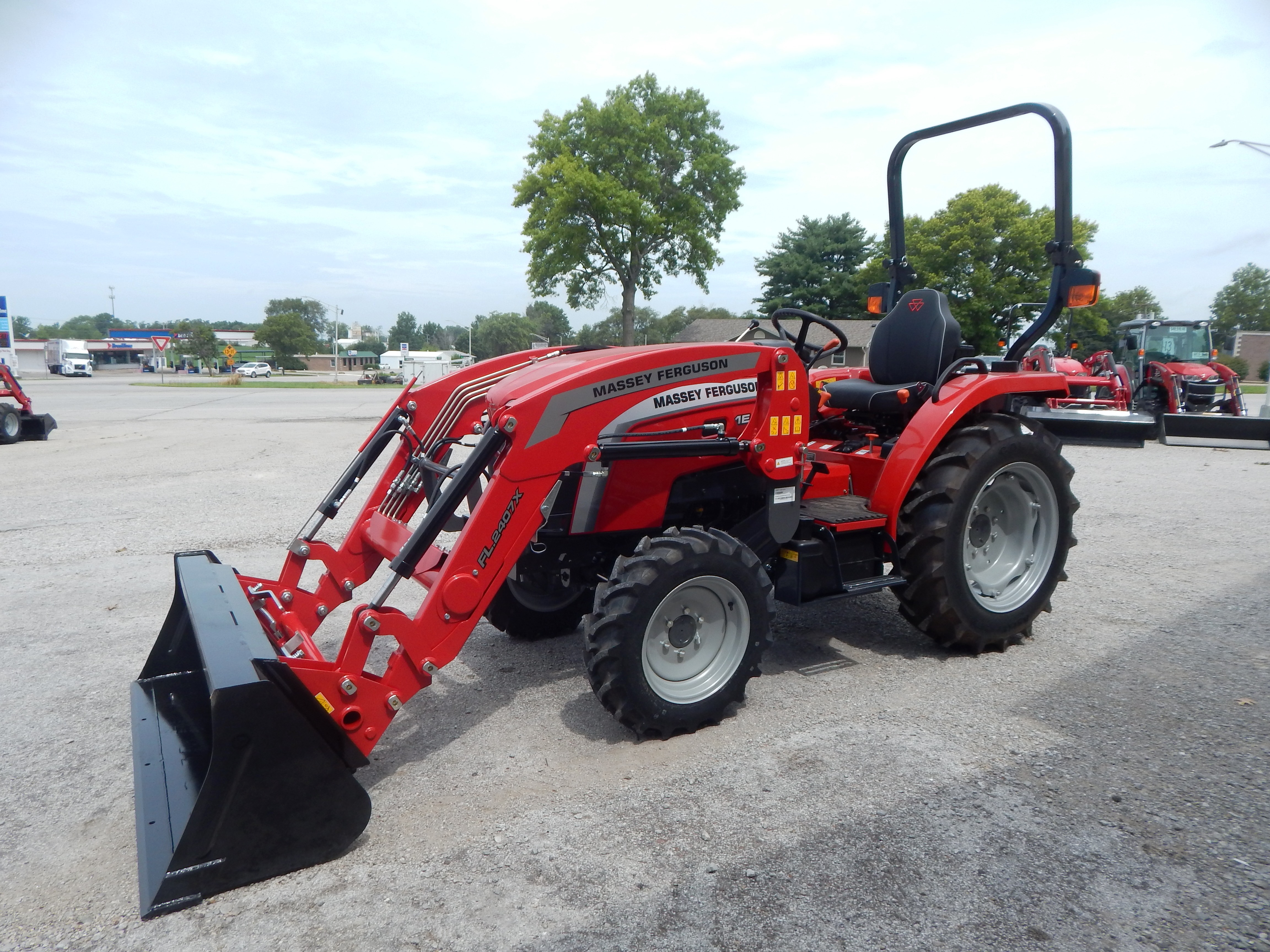 2025 Massey Ferguson 1E.40 Shuttle Tractor