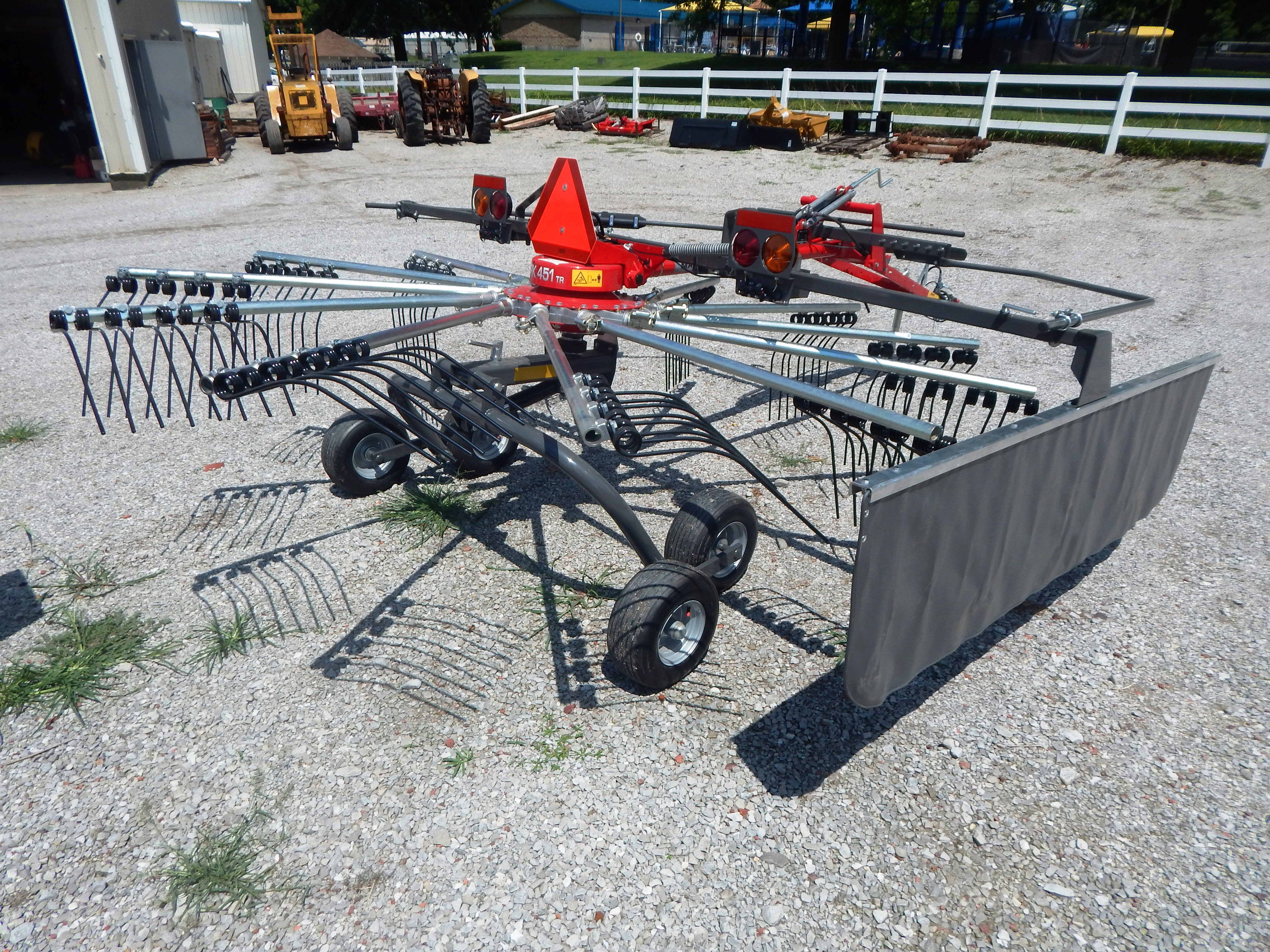 2025 Massey Ferguson RK451T Rake/Rotary