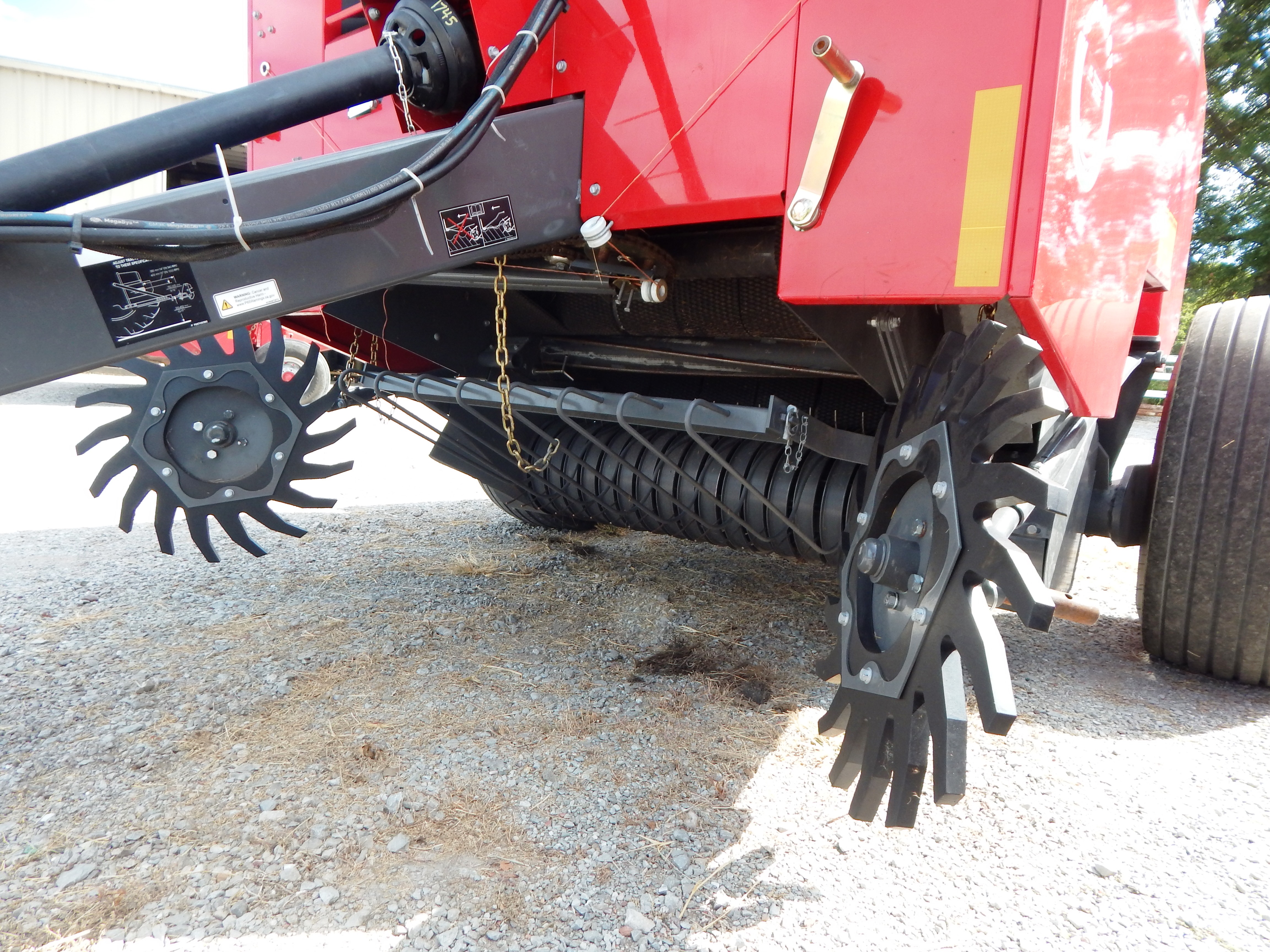 2023 Massey Ferguson 1745D Baler/Round