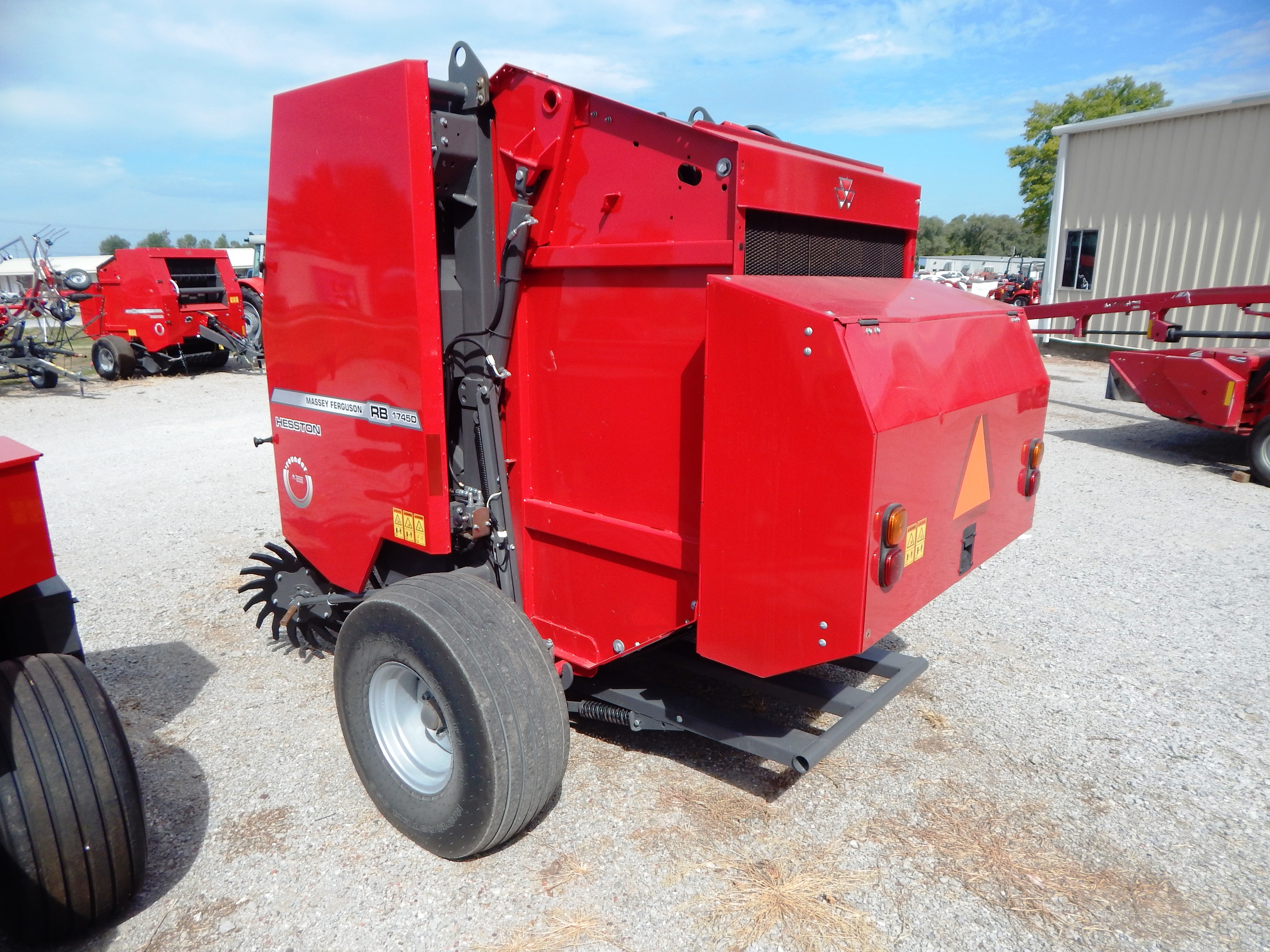 2023 Massey Ferguson 1745D Baler/Round