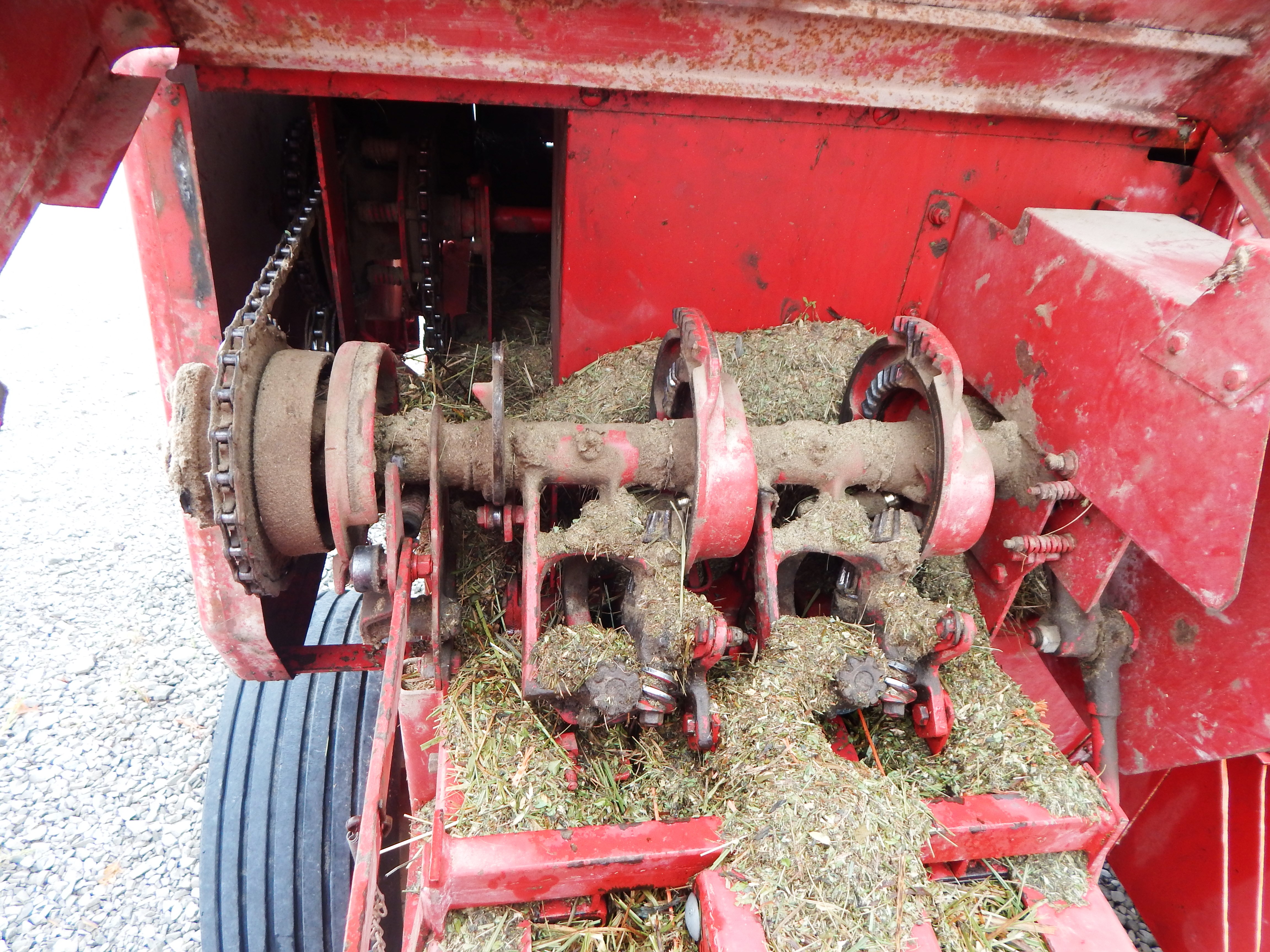1972 New Holland 276 Baler/Square