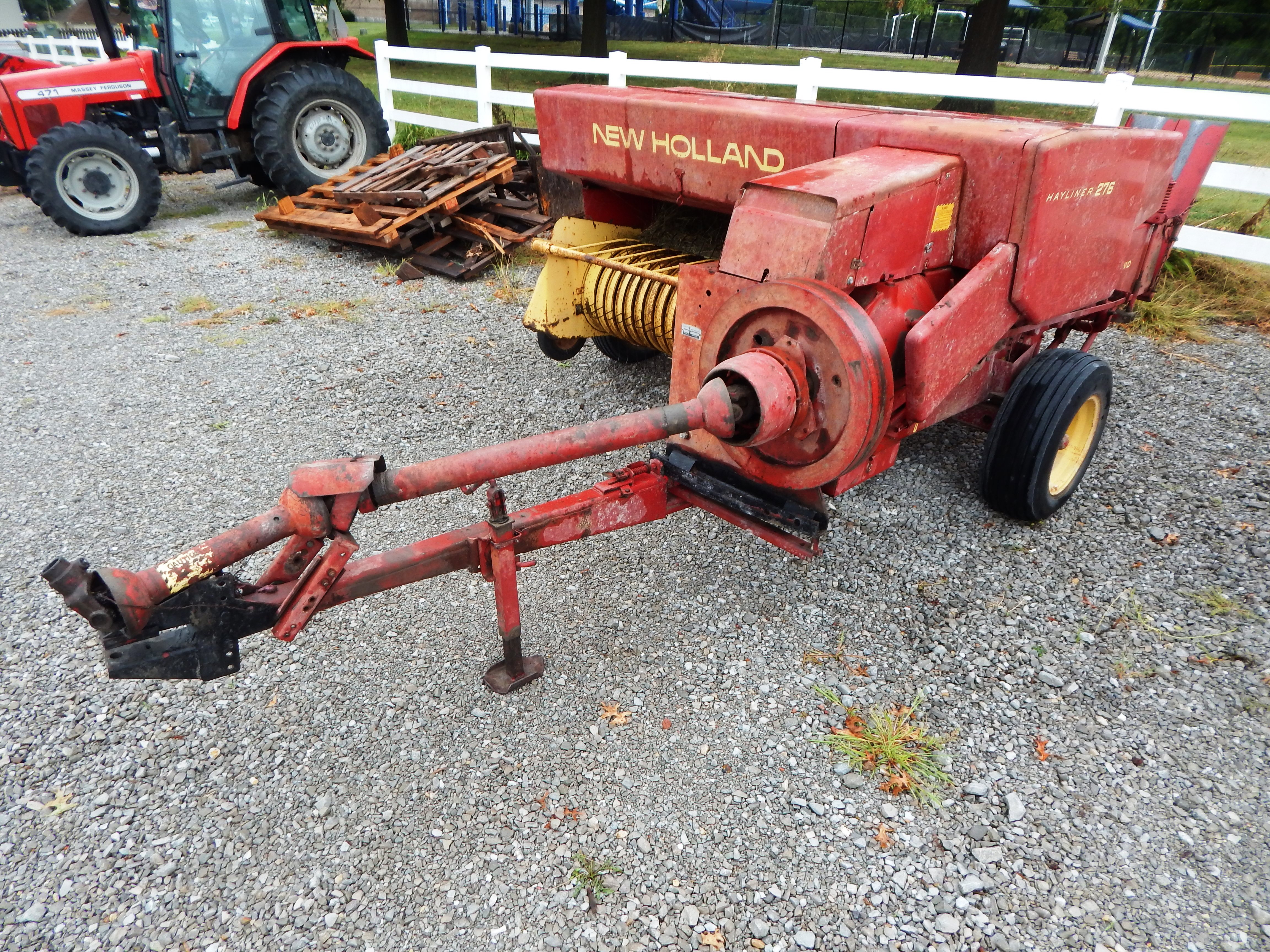 1972 New Holland 276 Baler/Square