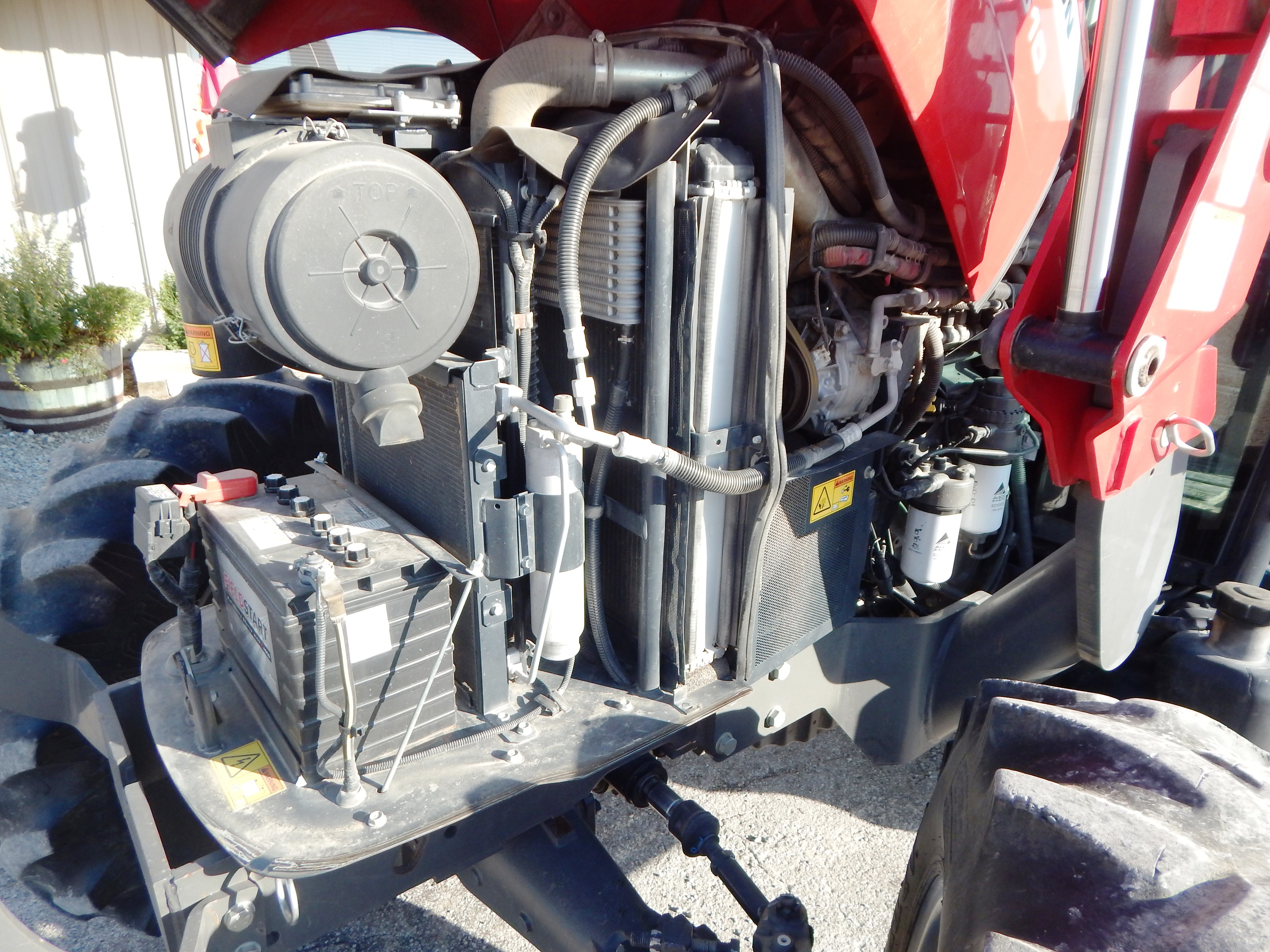 2014 Massey Ferguson 4610 Tractor