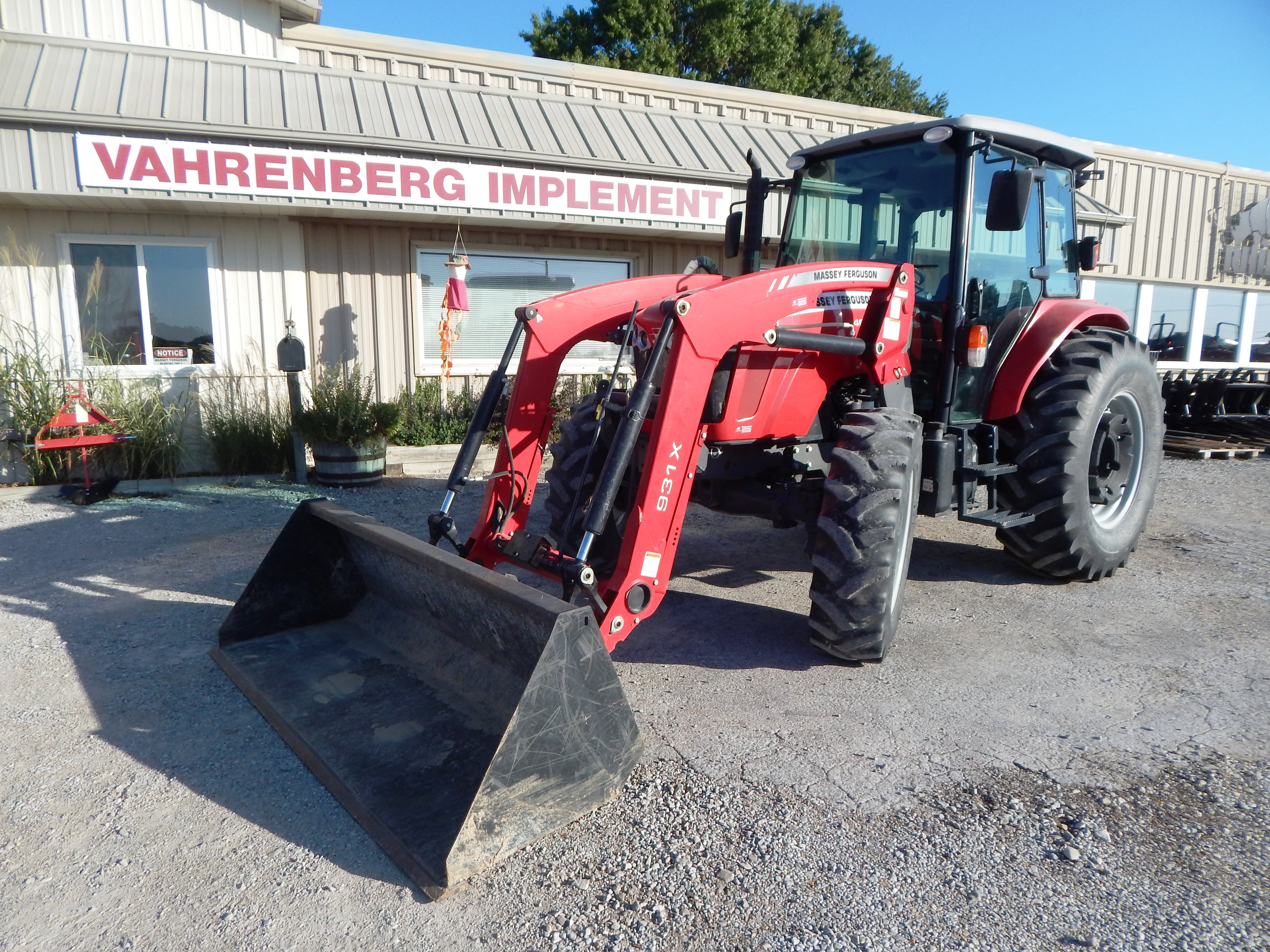 2014 Massey Ferguson 4610 Tractor