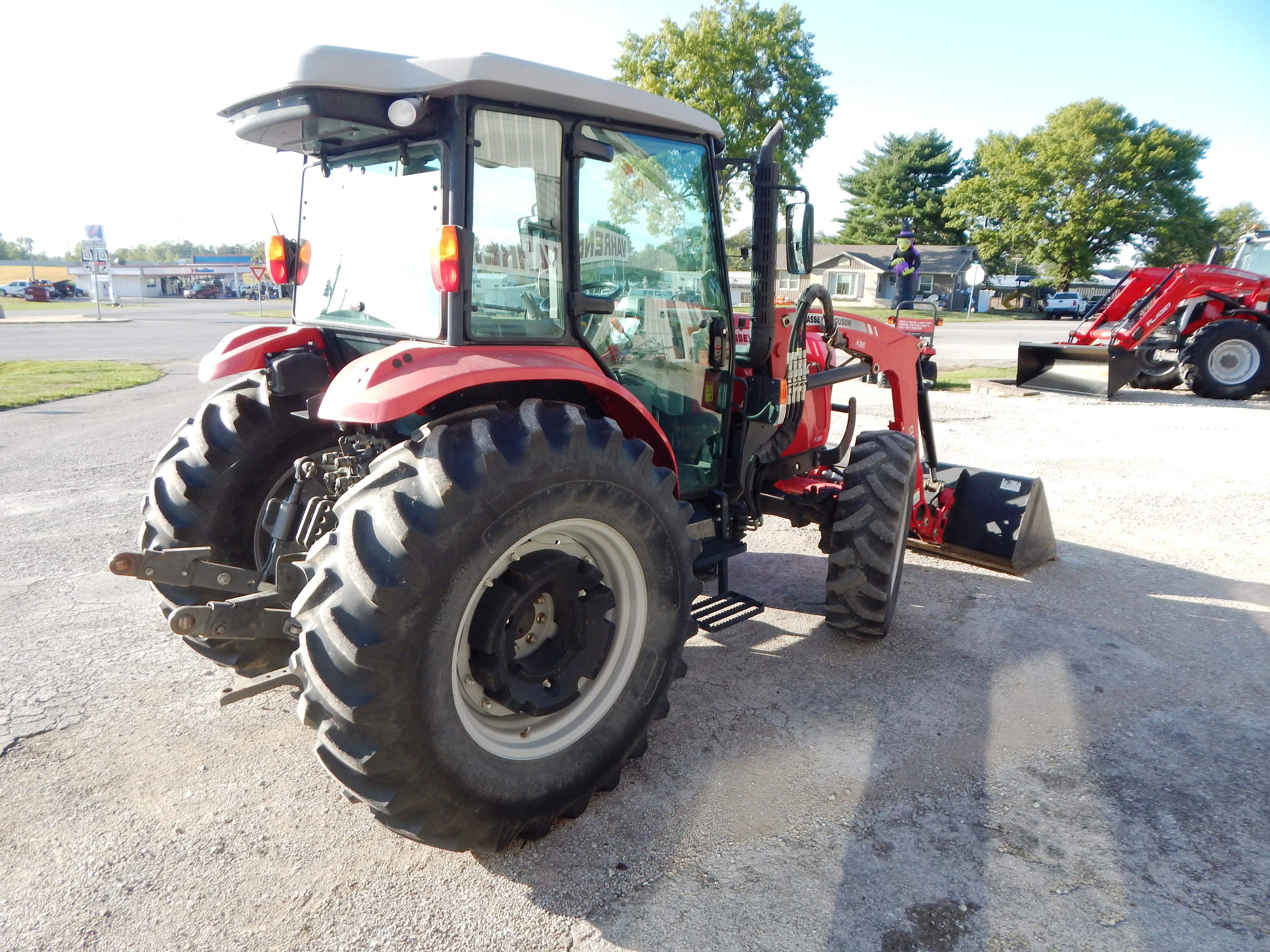 2014 Massey Ferguson 4610 Tractor