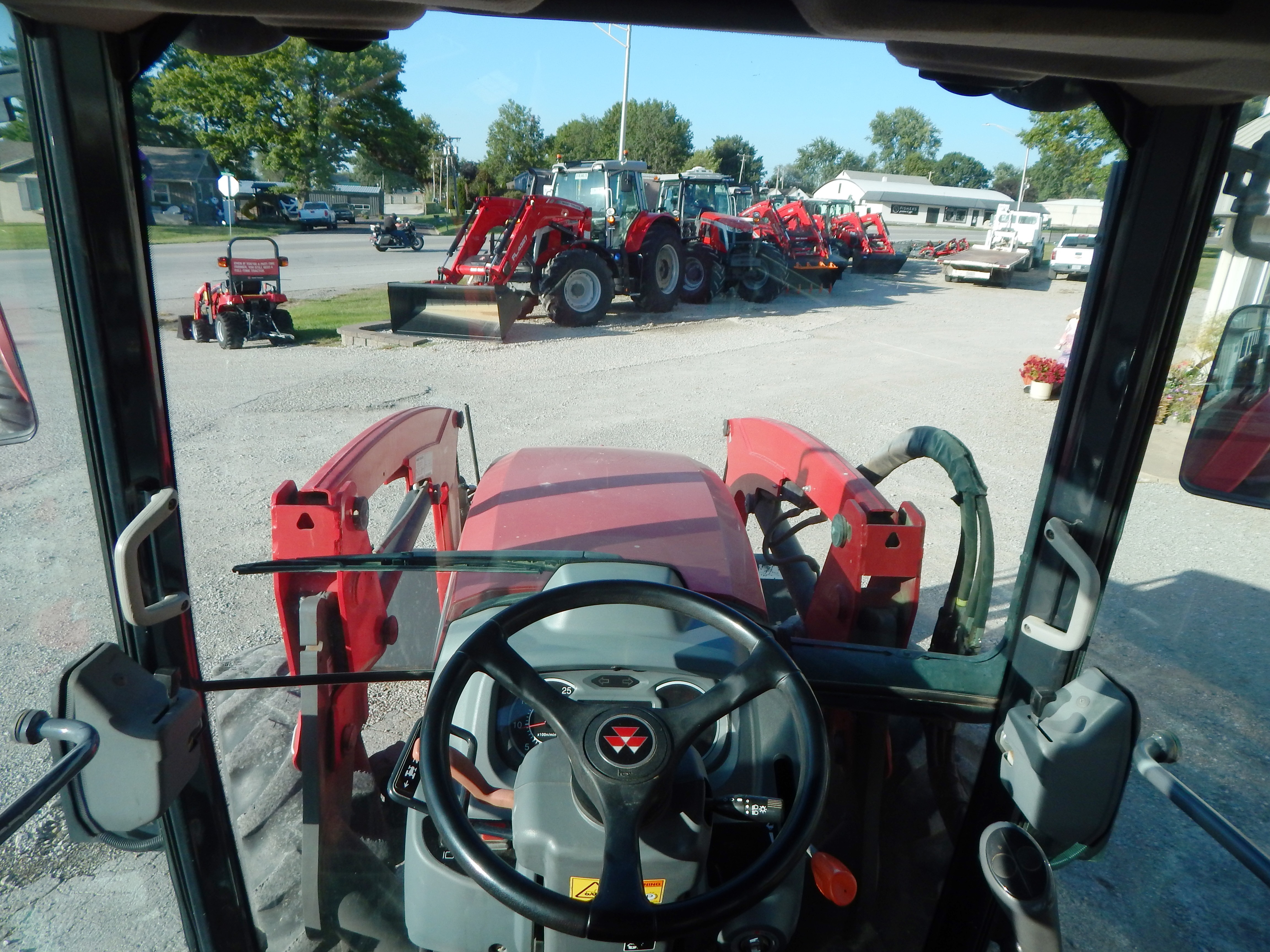 2014 Massey Ferguson 4610 Tractor