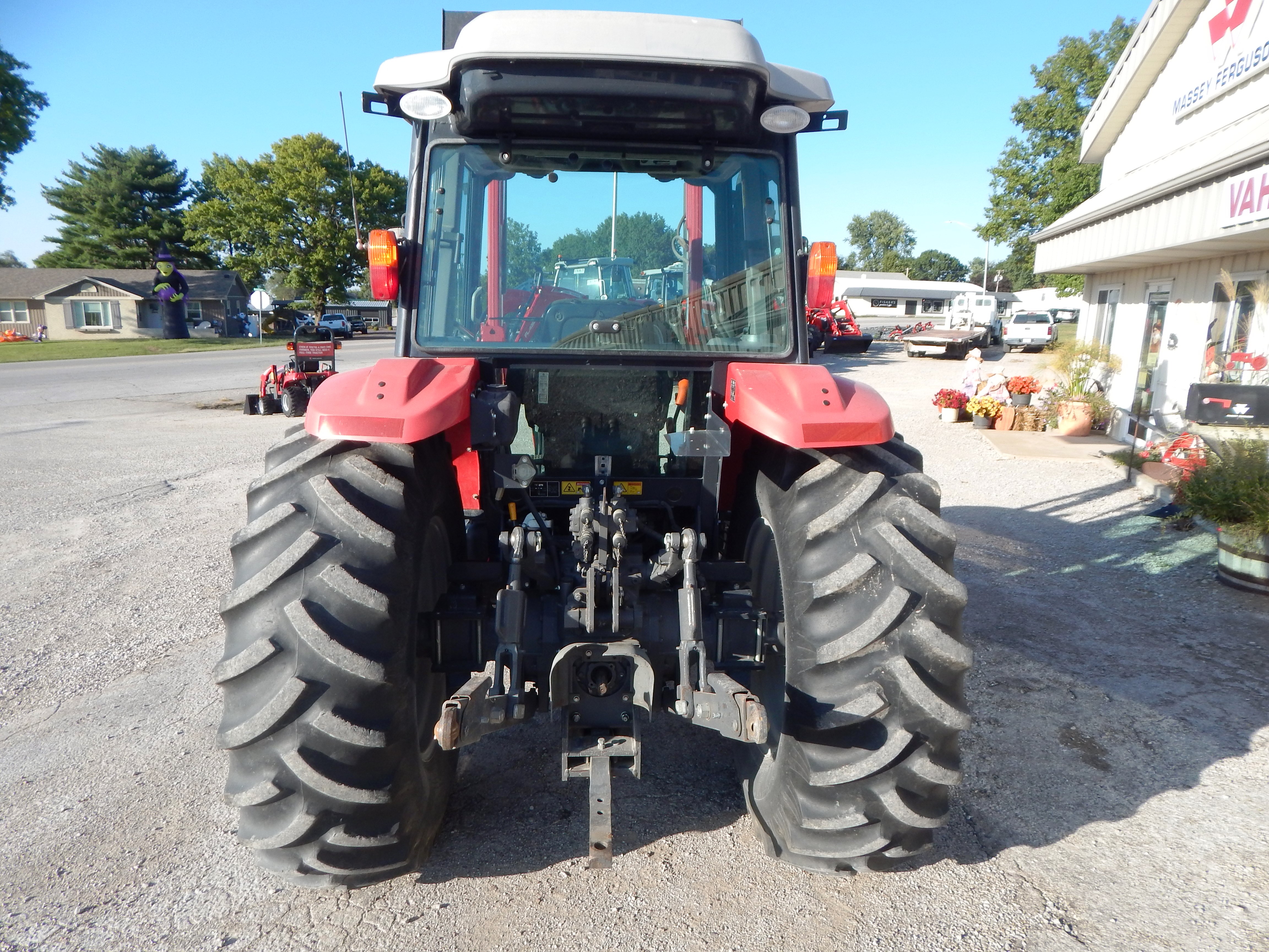 2014 Massey Ferguson 4610 Tractor