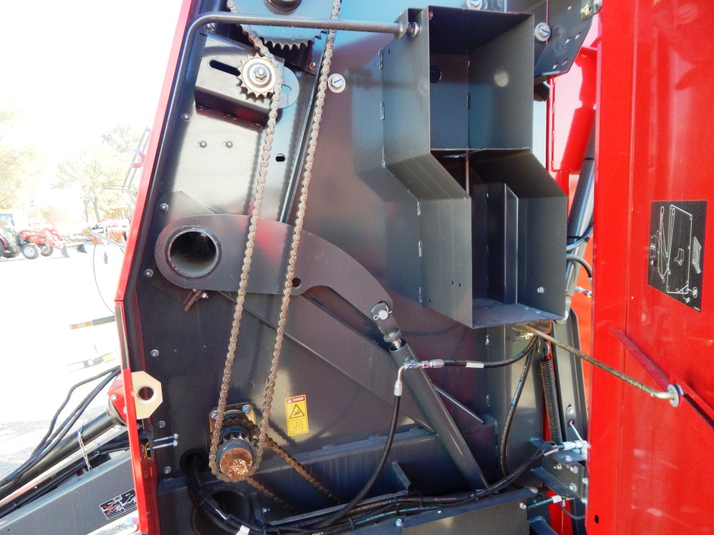 2024 Massey Ferguson 1745D Baler/Round