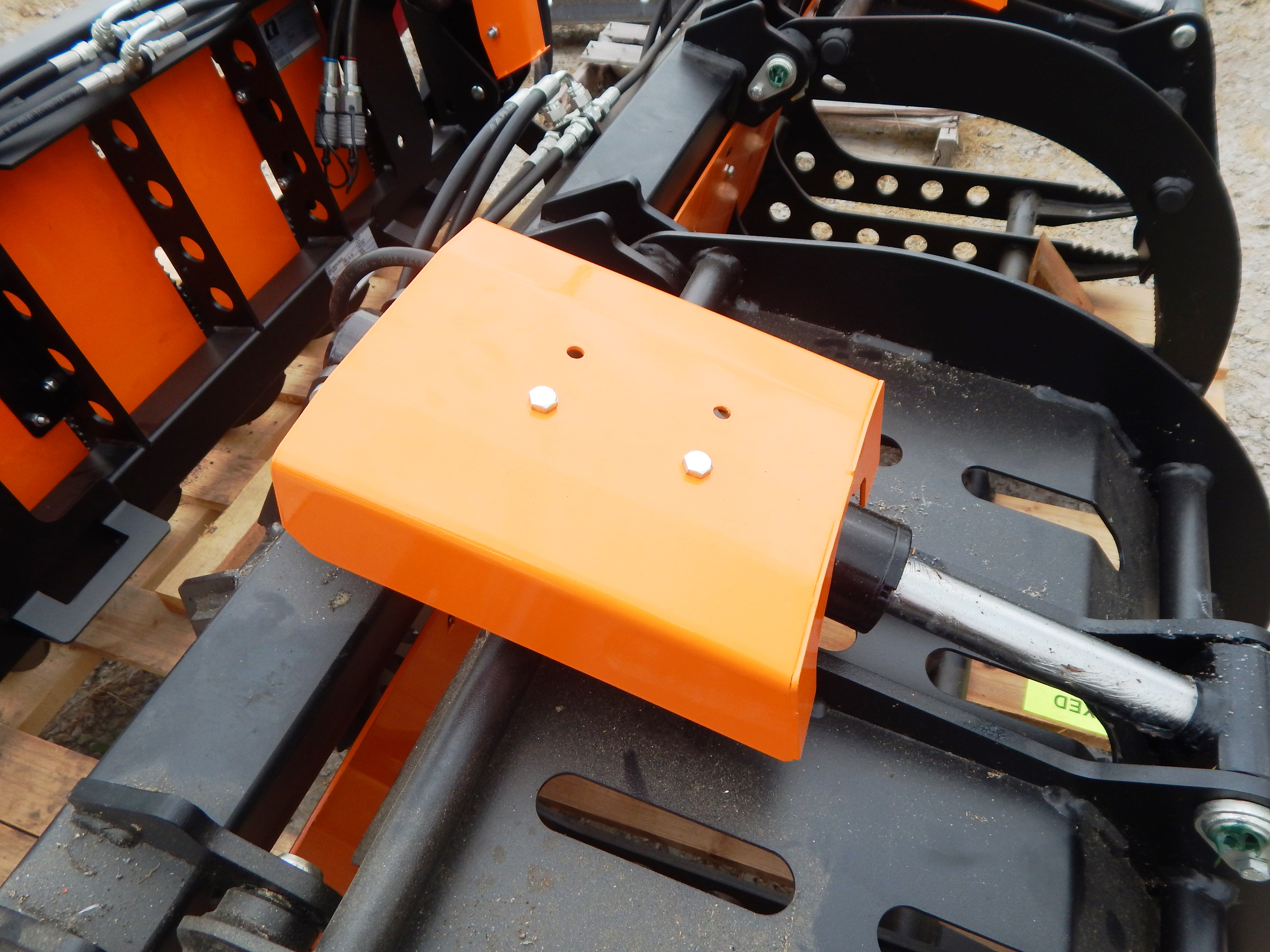 2025 Alo Quicke CL72 Grapple