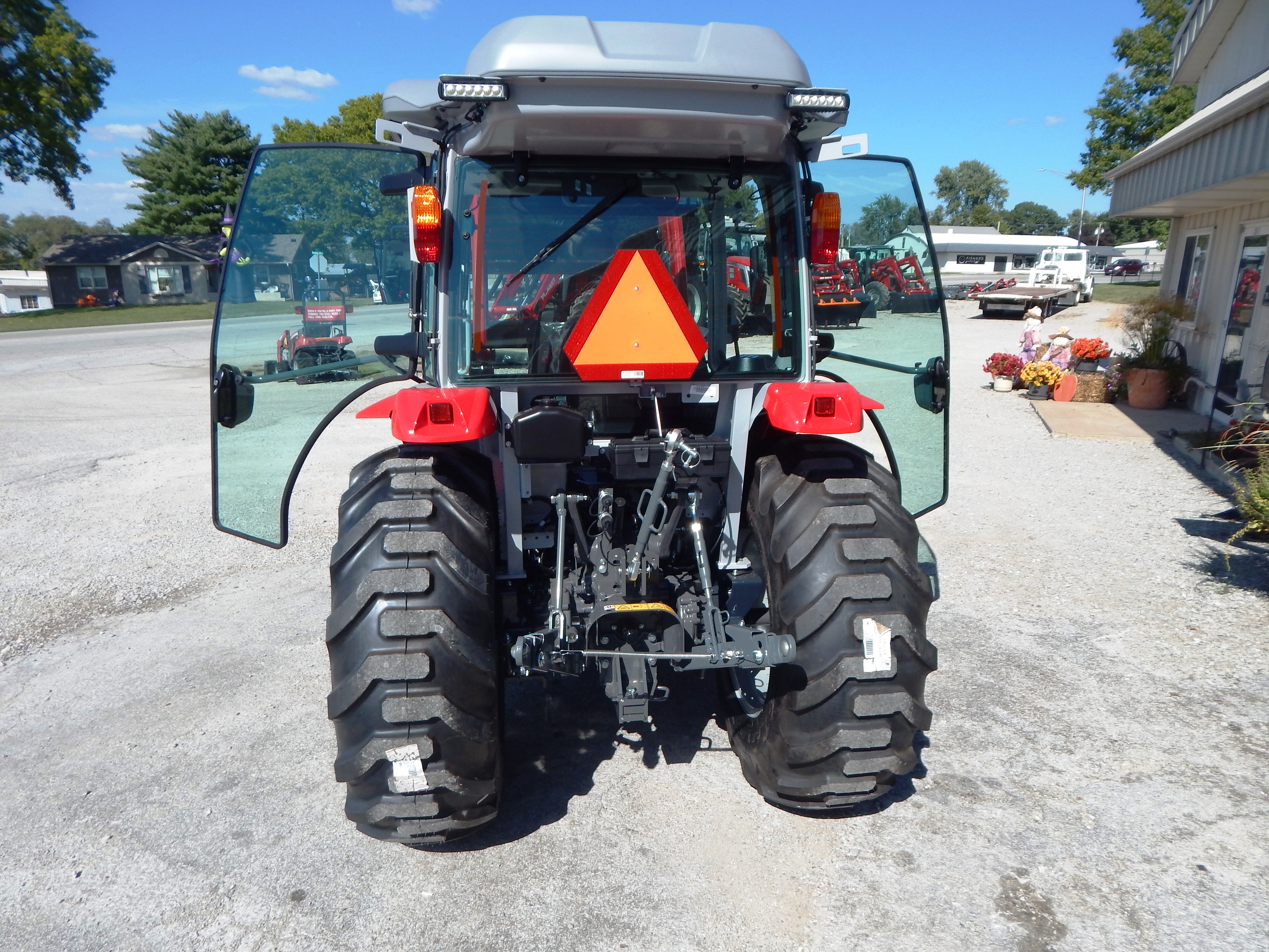 2025 Massey Ferguson 1M.40 eHydro Deluxe Cab Tractor