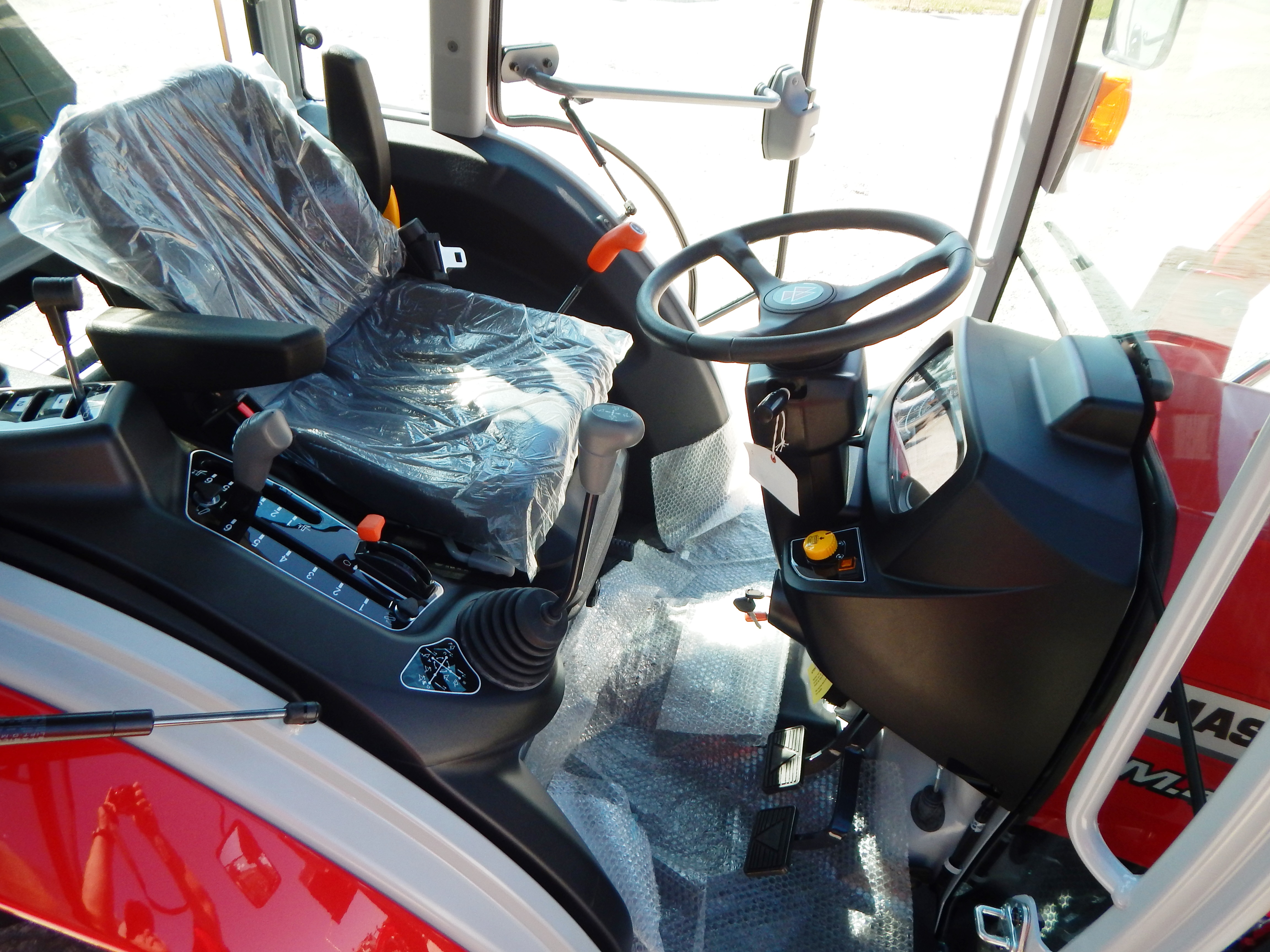 2025 Massey Ferguson 1M.40 eHydro Deluxe Cab Tractor