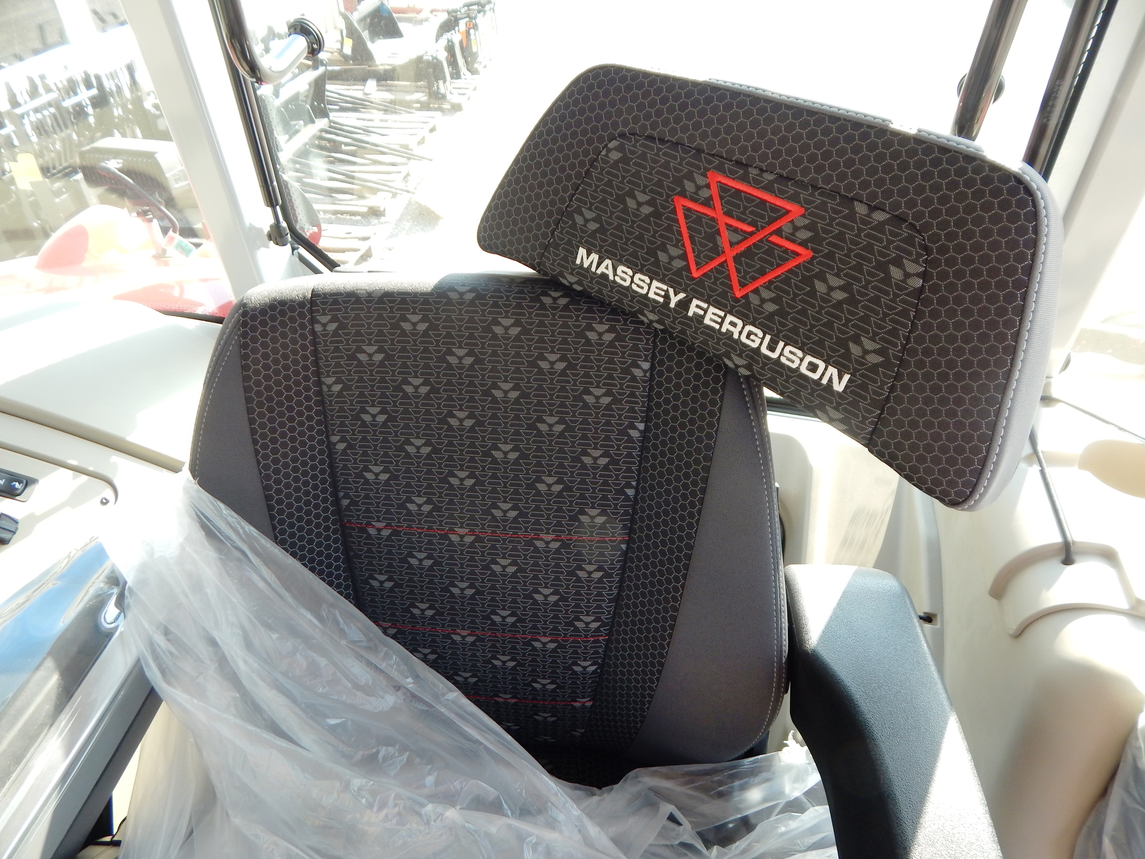 2025 Massey Ferguson 6S.165 Efficient DynaVT Tractor