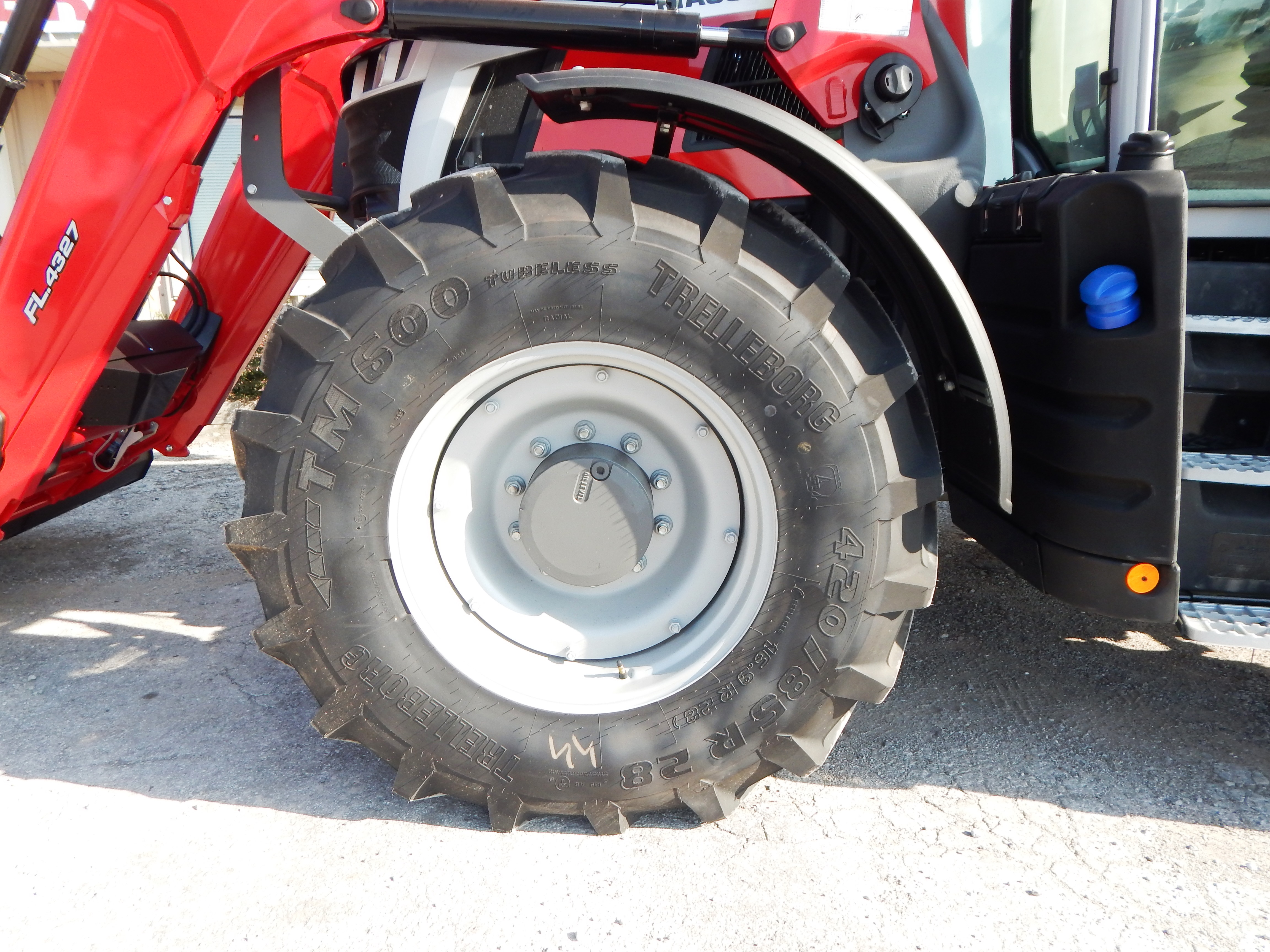 2025 Massey Ferguson 6S.165 Efficient DynaVT Tractor