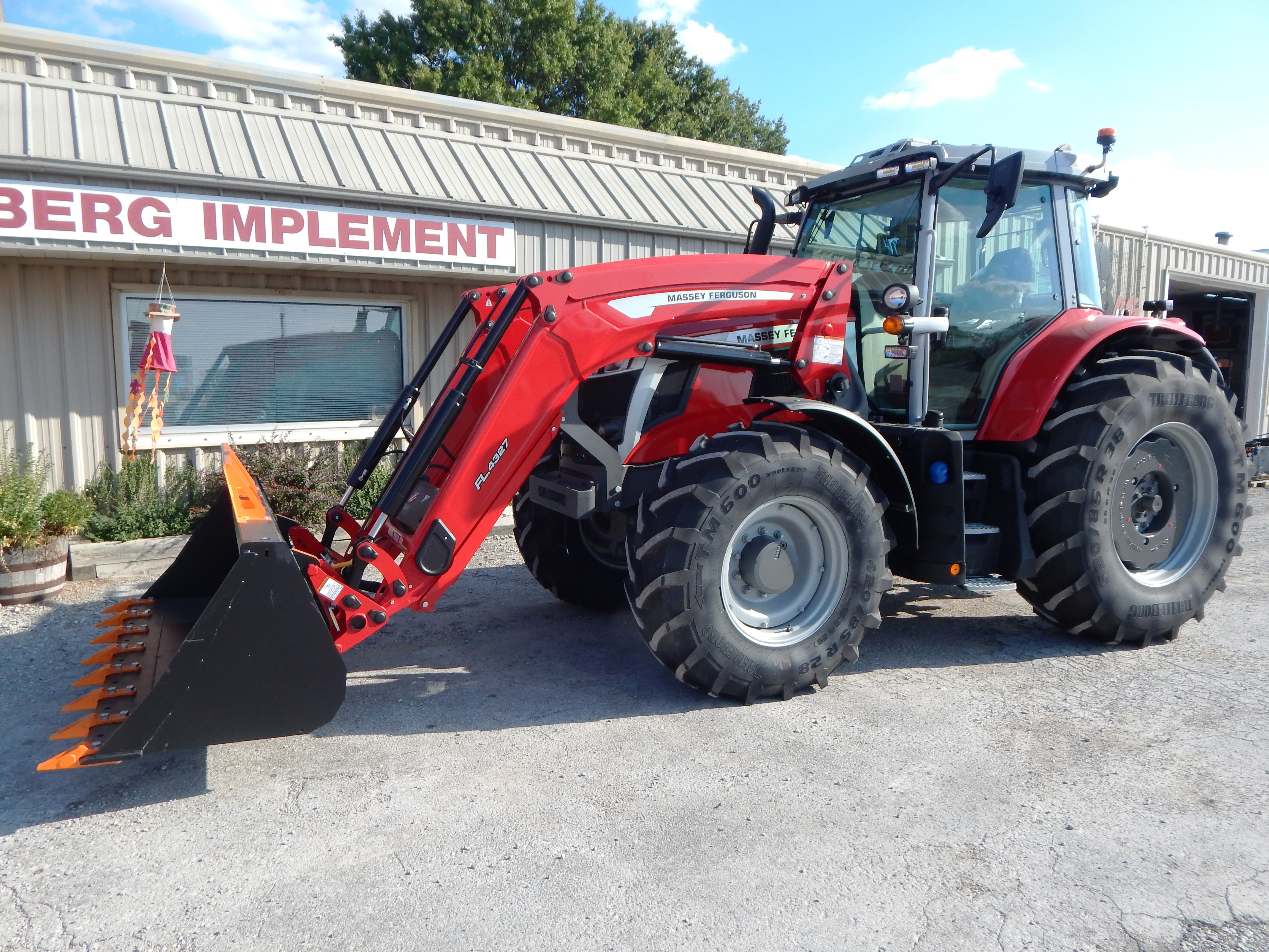 2025 Massey Ferguson 6S.165 Efficient DynaVT Tractor